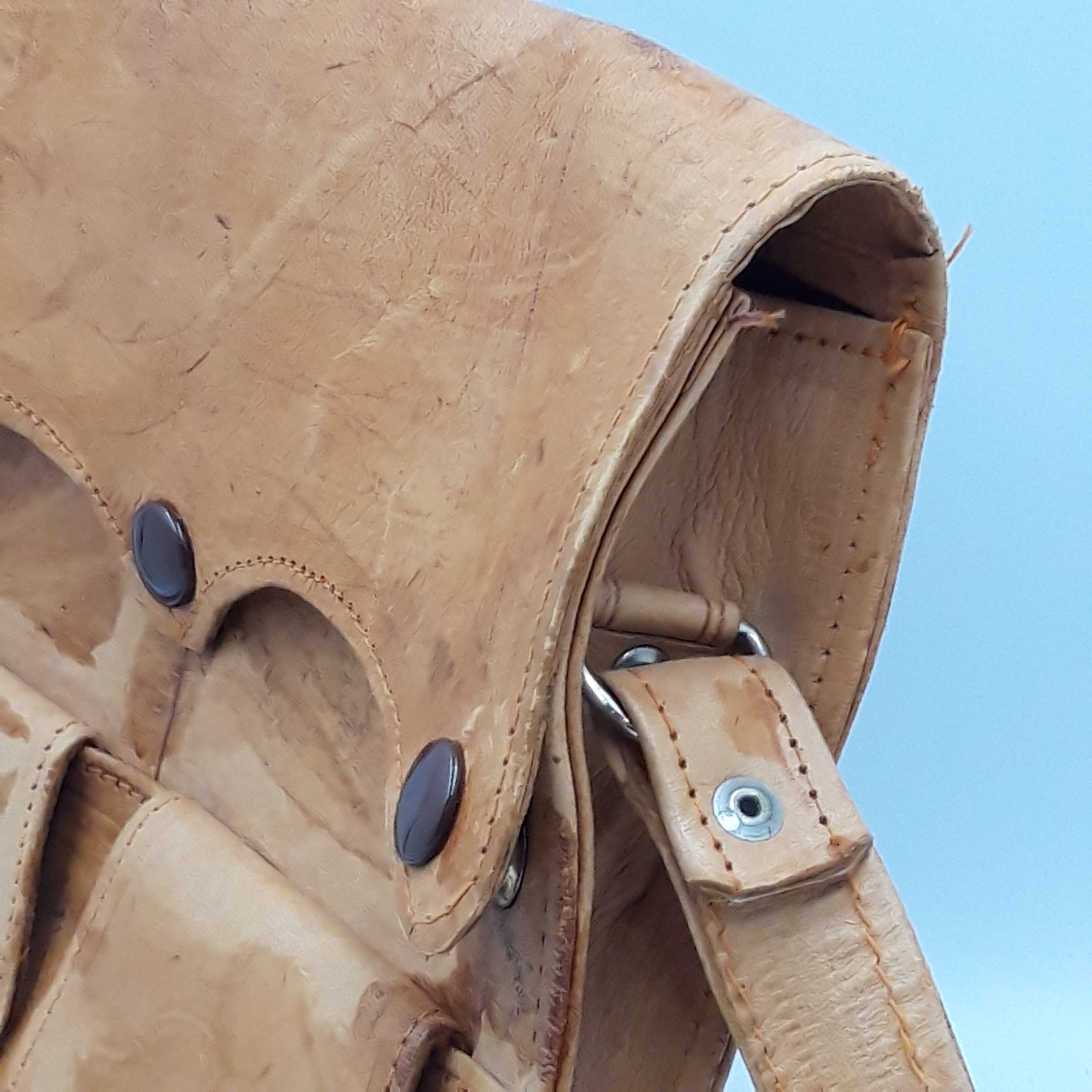 Voir photo 6 de Sac bandoulière en véritable cuir vintage Sac bandoulière en véritable cuir vintage Bon état - Vue 6 -