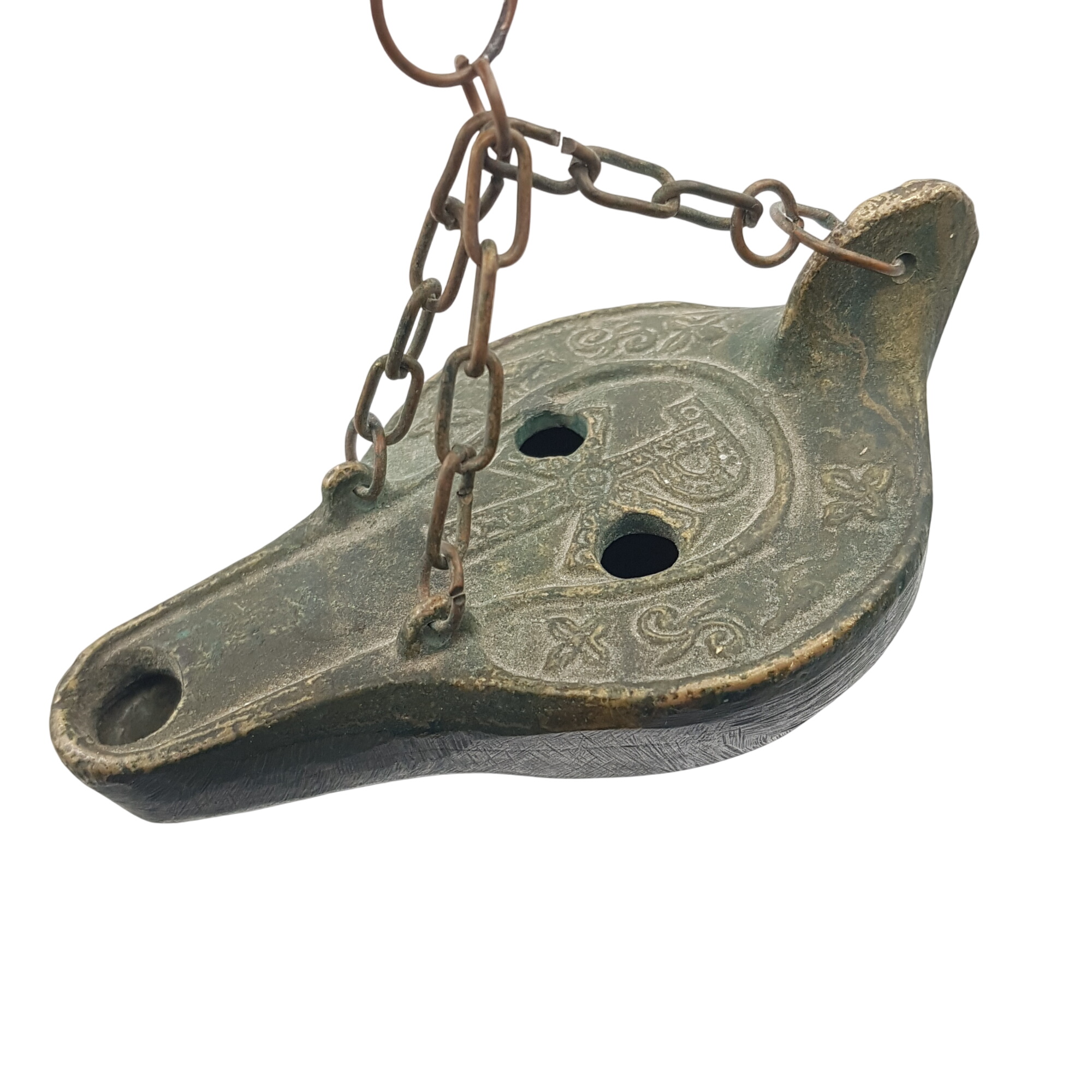 Acheter Lampe à huile en laiton, venant des Catacombe de Rome Bon état - 145,00 € Lampe à huile en laiton, venant des Catacombe de Rome Bon état - reconditionné disponible sur Label Emmaüs