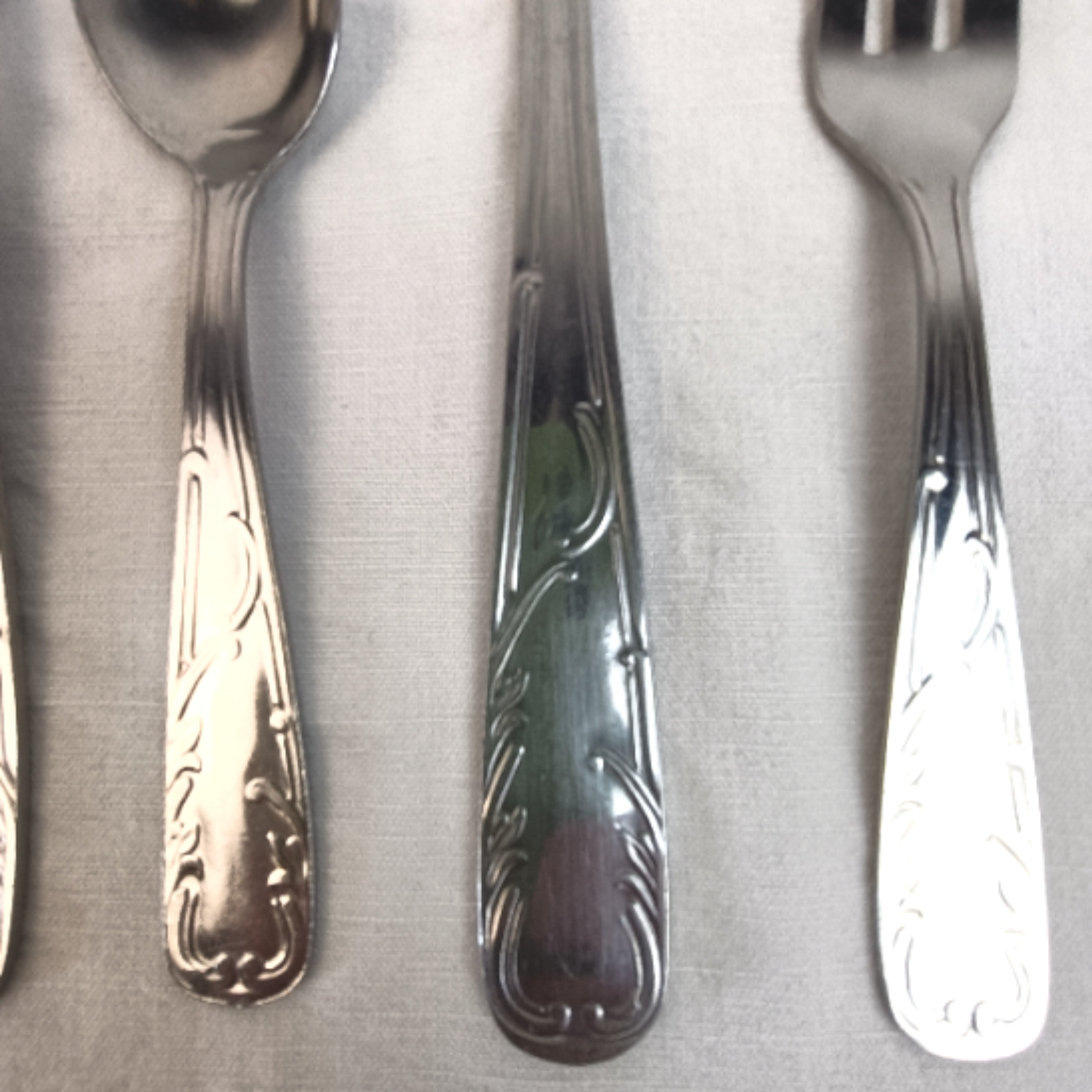 Coffret à ménagère double tiroirs fleuri Vintage + ménagère 62 pièces (inox) - Bon état - Photo 11