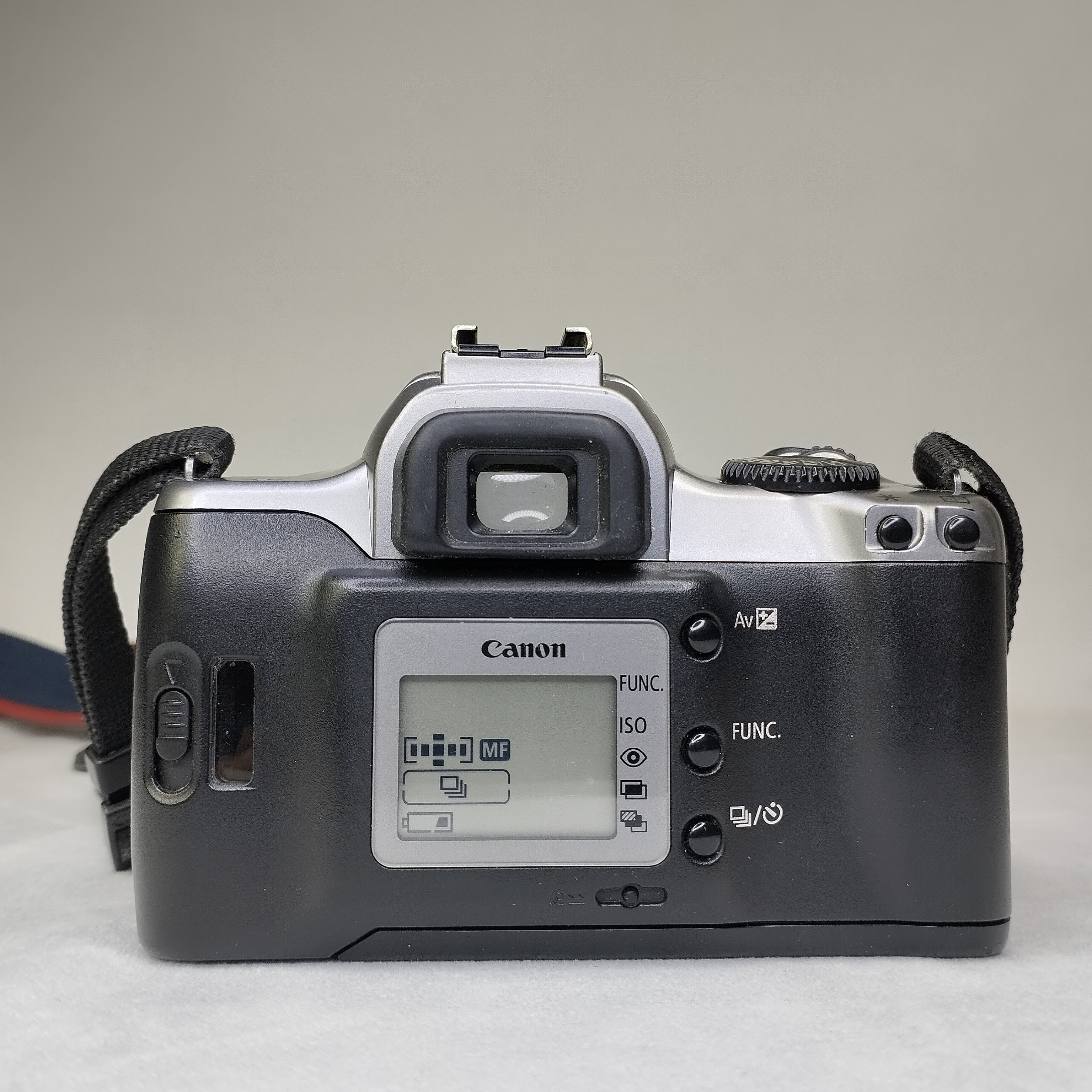 Appareils photo reflex autofocus : CANON EOS 3000V avec 3 objectifs + accessoires - Très bon état - Photo 5