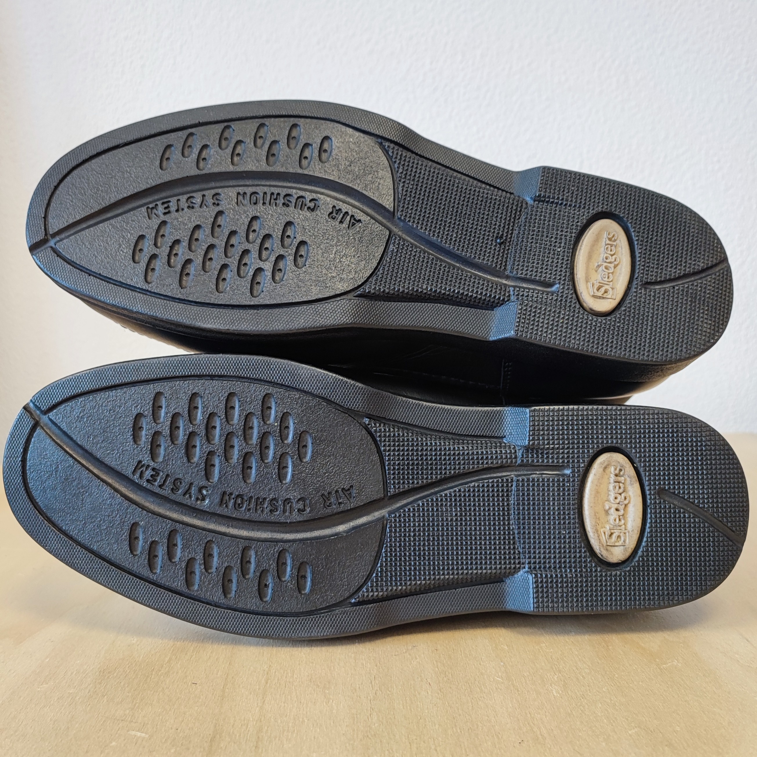 Voir photo 7 de SLEDGERS - Boots en cuir - T43 - Homme SLEDGERS - Boots en cuir - T43 - Homme Bon état - Vue 7 -