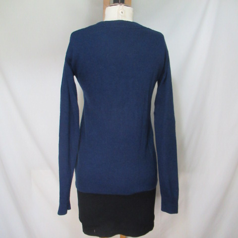 Voir photo 2 de HF190 - Pull en mailles fines - Levi's San Fransisco - Taille XS HF190 - Pull en mailles fines - Levi's San Fransisco - Taille XS Bon état - Vue 2 -