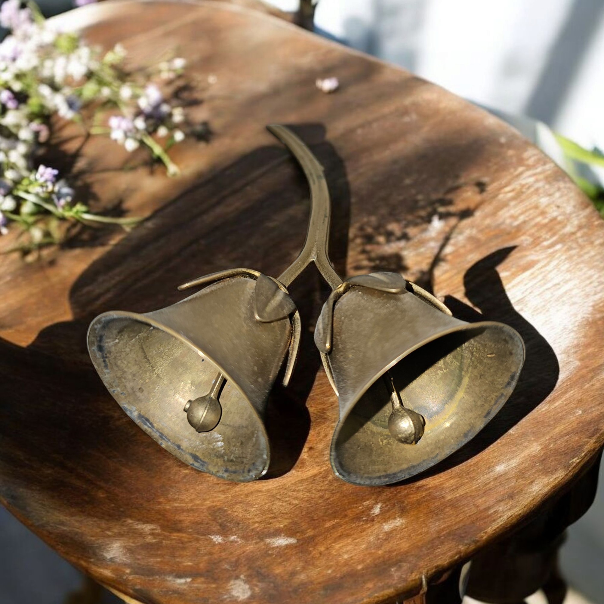 Ancienne cloche double Art-Déco en laiton - Photo 6