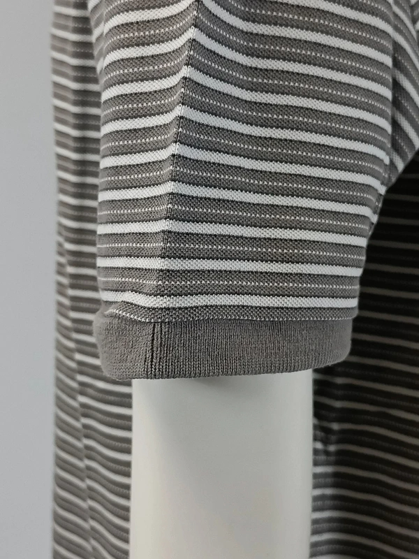 Polo Levi’s rayé gris manches courtes col contrasté casual vintage Très bon état - Vue 9 - 