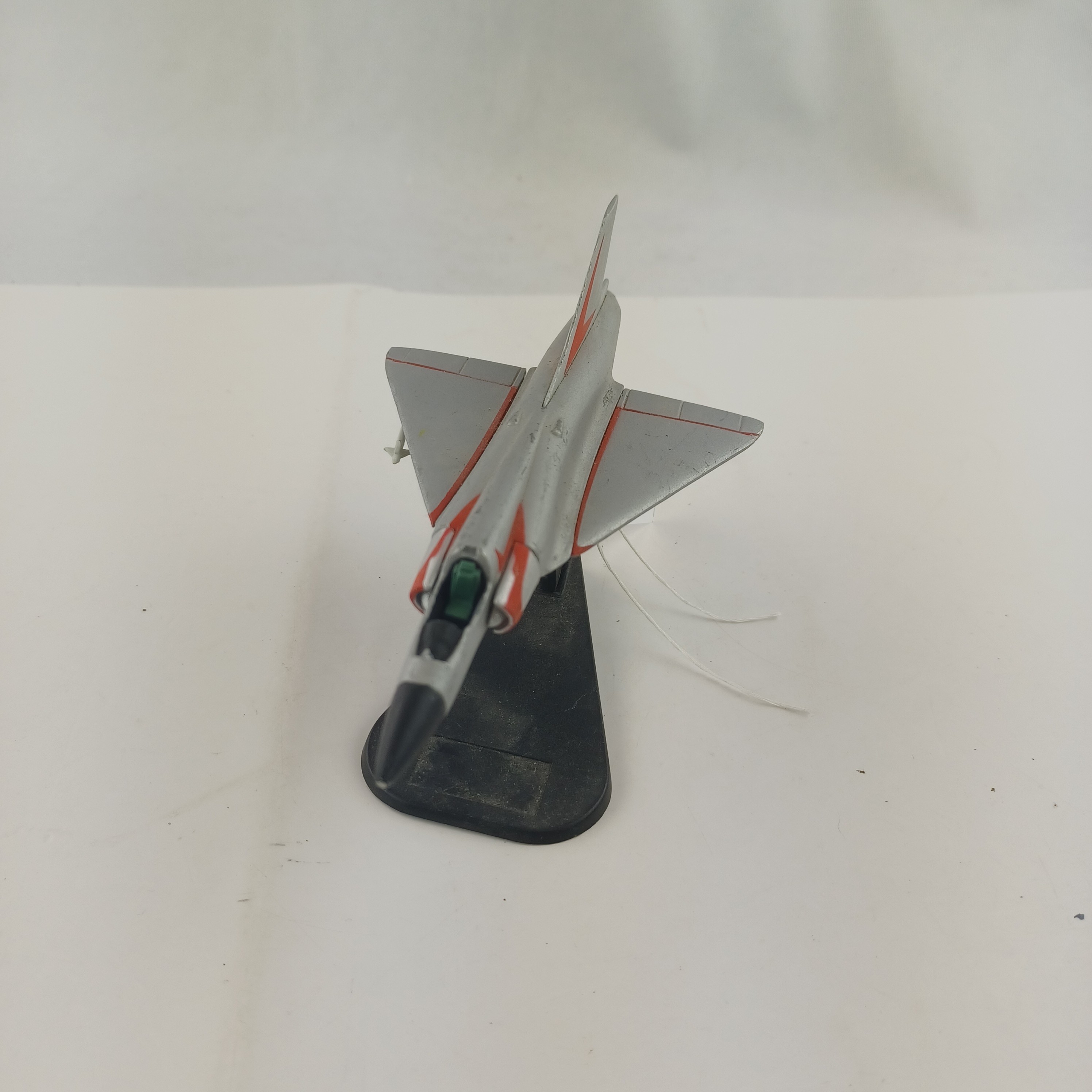 Voir photo 3 de Avion militaire miniature Avion militaire miniature Bon état - Vue 3 -