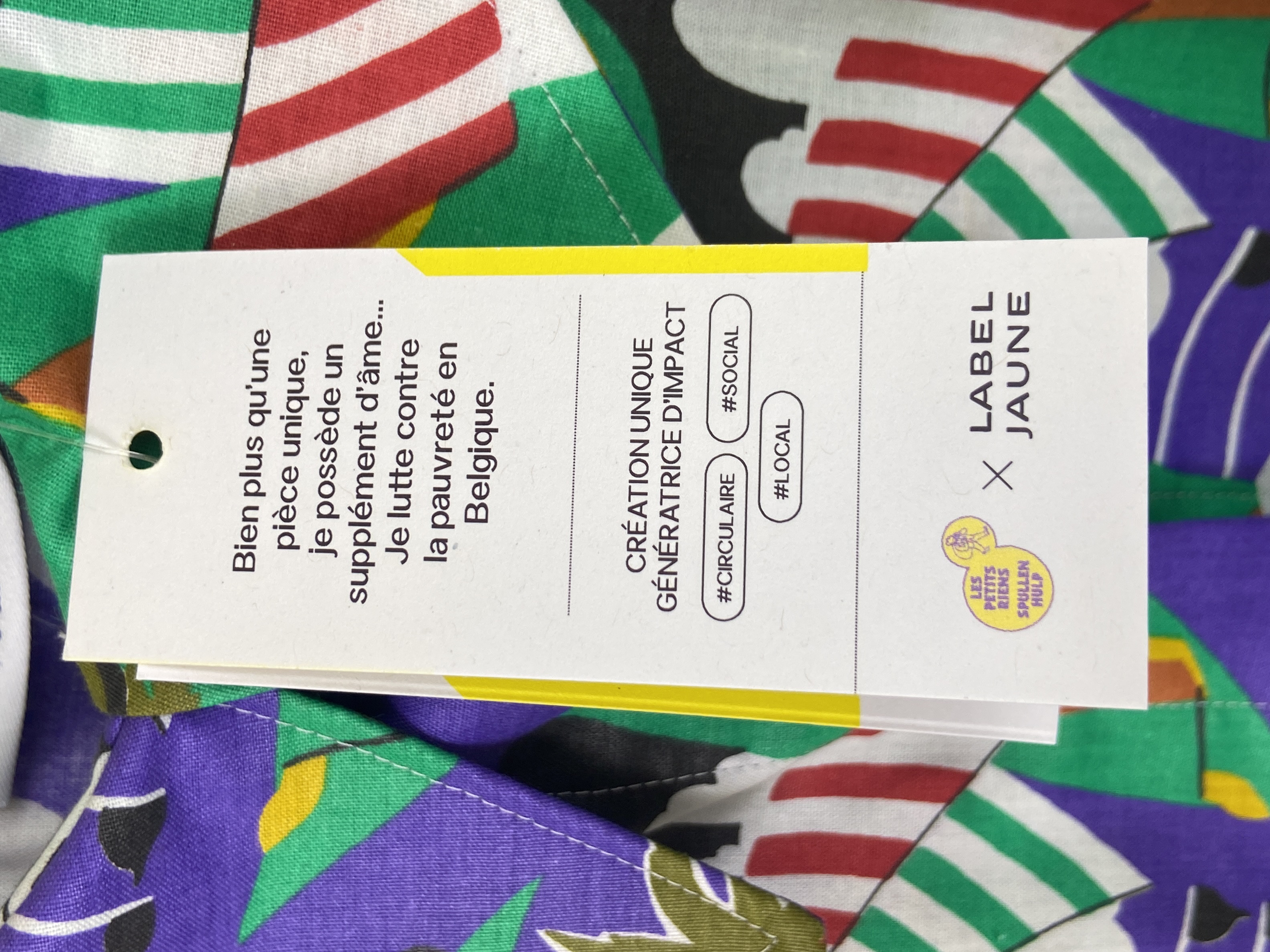 Chemise veste motifs colorés Label jaune 🌴 - Photo 4