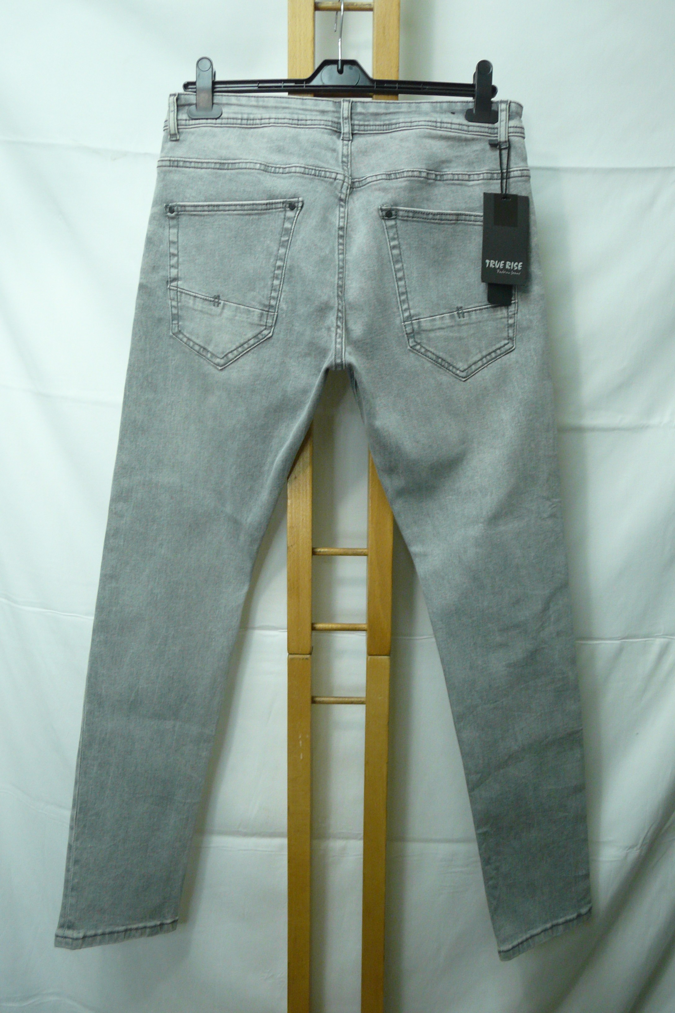 HO39 - Jean effet trashé - True Rise - Taille 44 - Photo 1