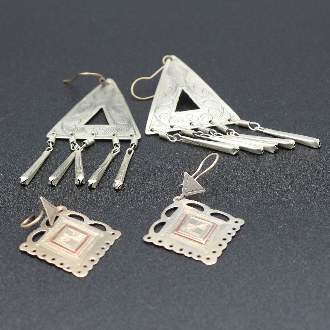 2 paires de boucles d'oreille artisanales nord-africaines Bon état - Vue 2 - 