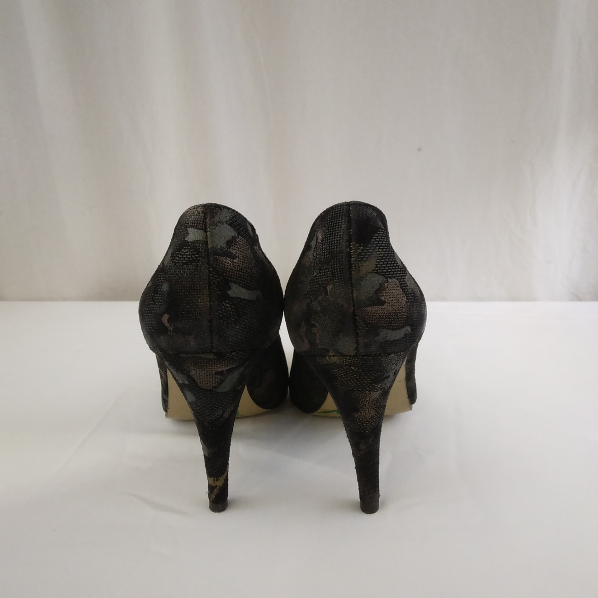 Voir photo 4 de escarpins imprimés, christian chaussures, 36 1/2 escarpins imprimés, christian chaussures, 36 1/2 Très bon état - Vue 4 -