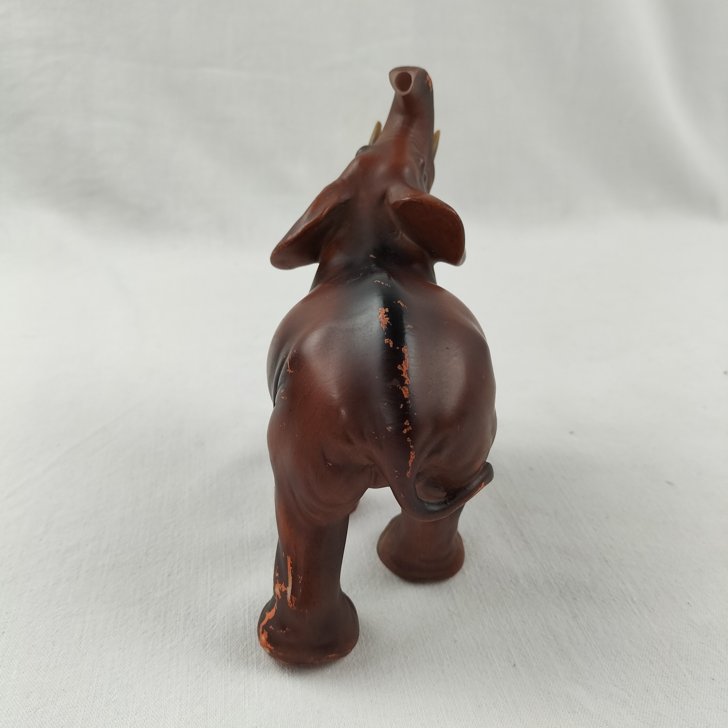 Statue d'éléphant en résine peinte - Photo 2