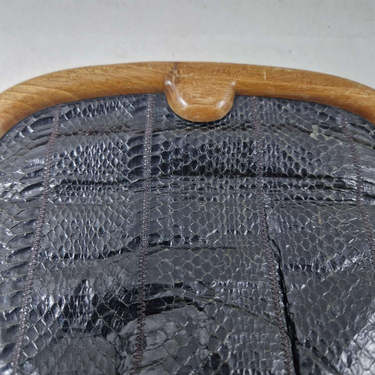 Voir photo 2 de Sac en croco et bois vintage Sac en croco et bois vintage Bon état - Vue 2 -
