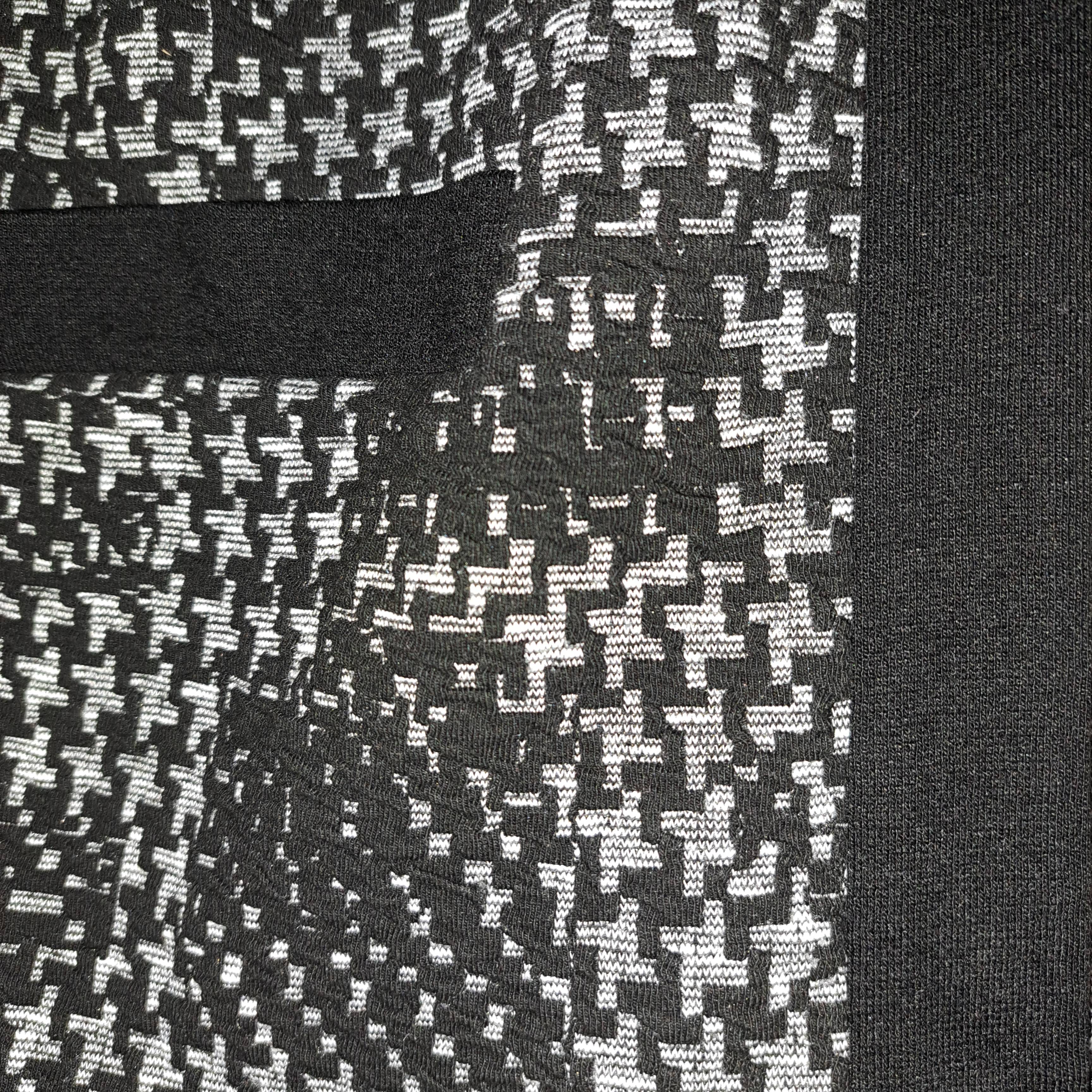 Gilet Noir en T4, Fantaisie de Style Cardigan "Un Jour Ailleur",  Très bon état - Vue 3 - 
