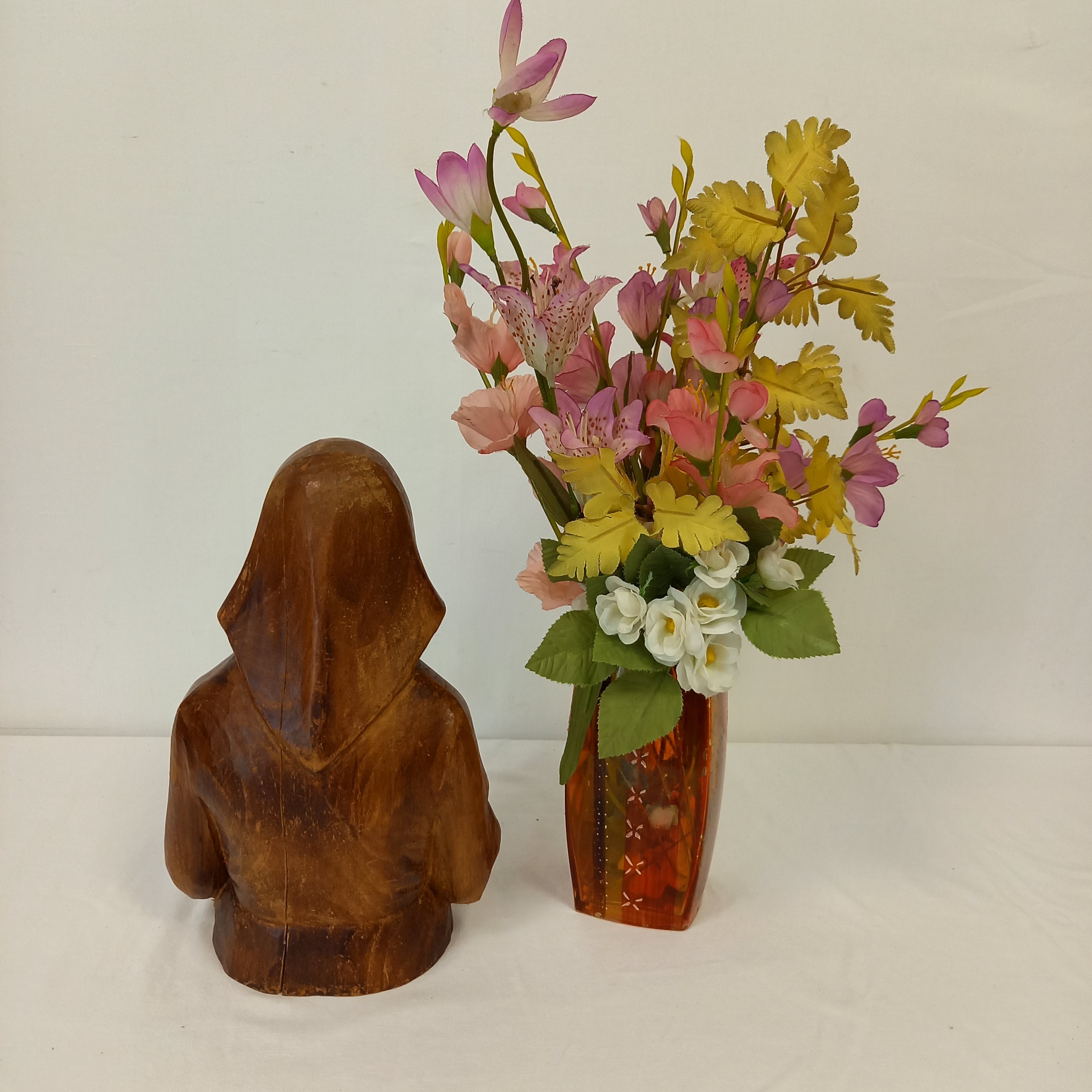 Sculpture de femme âgée en bois signé JC LARDEUX  - Photo 3