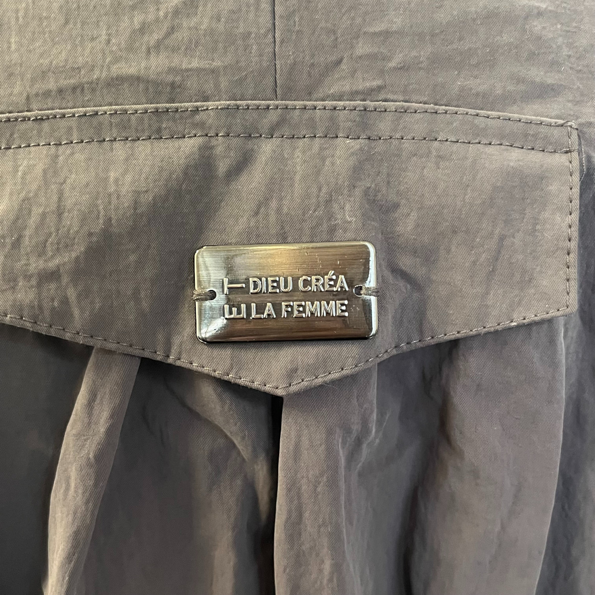 Manteau Et dieu créa la femme T.38 Comme neuf - Vue 2 - 