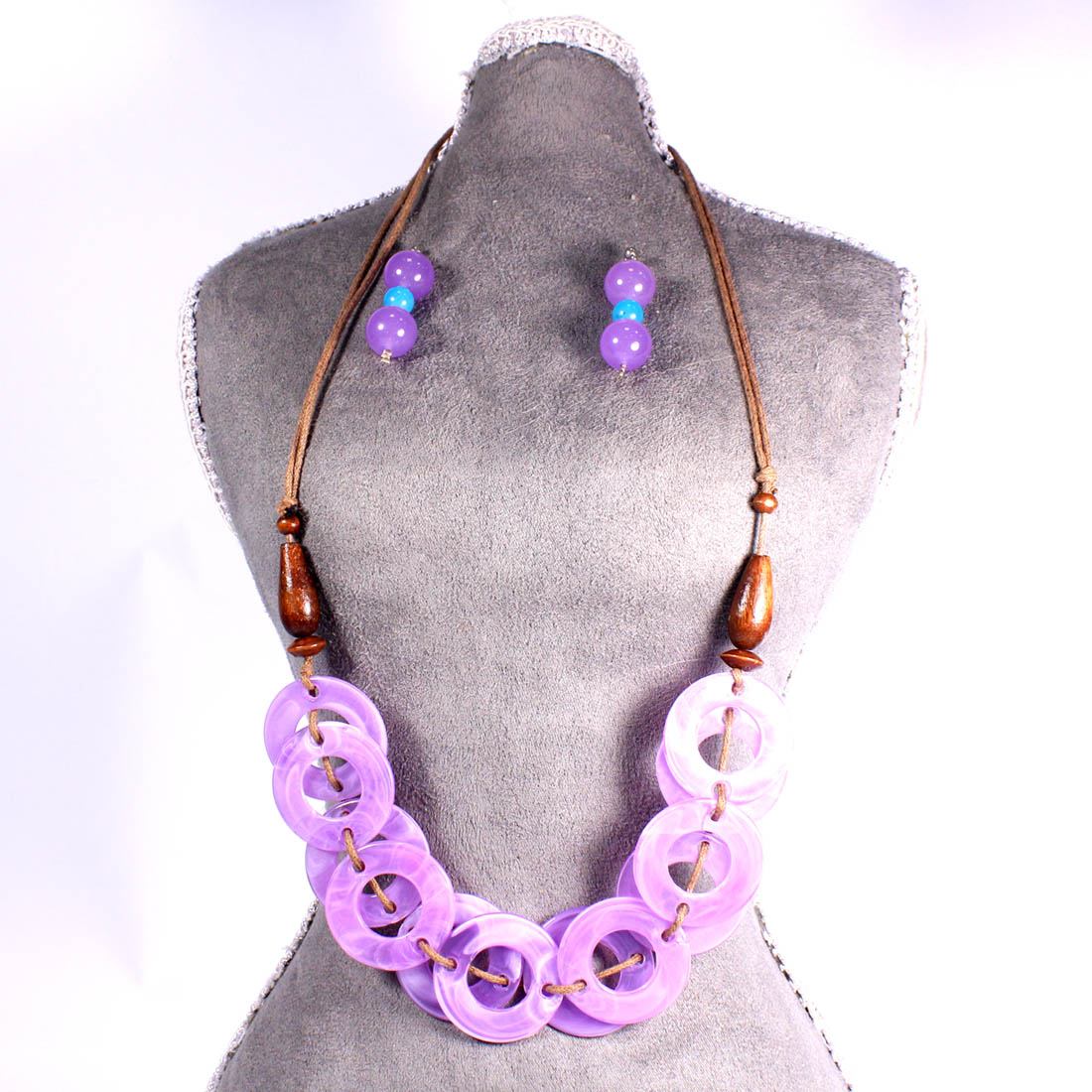 Collier + boucles d'oreille mauves Bon état - Vue 2 - 