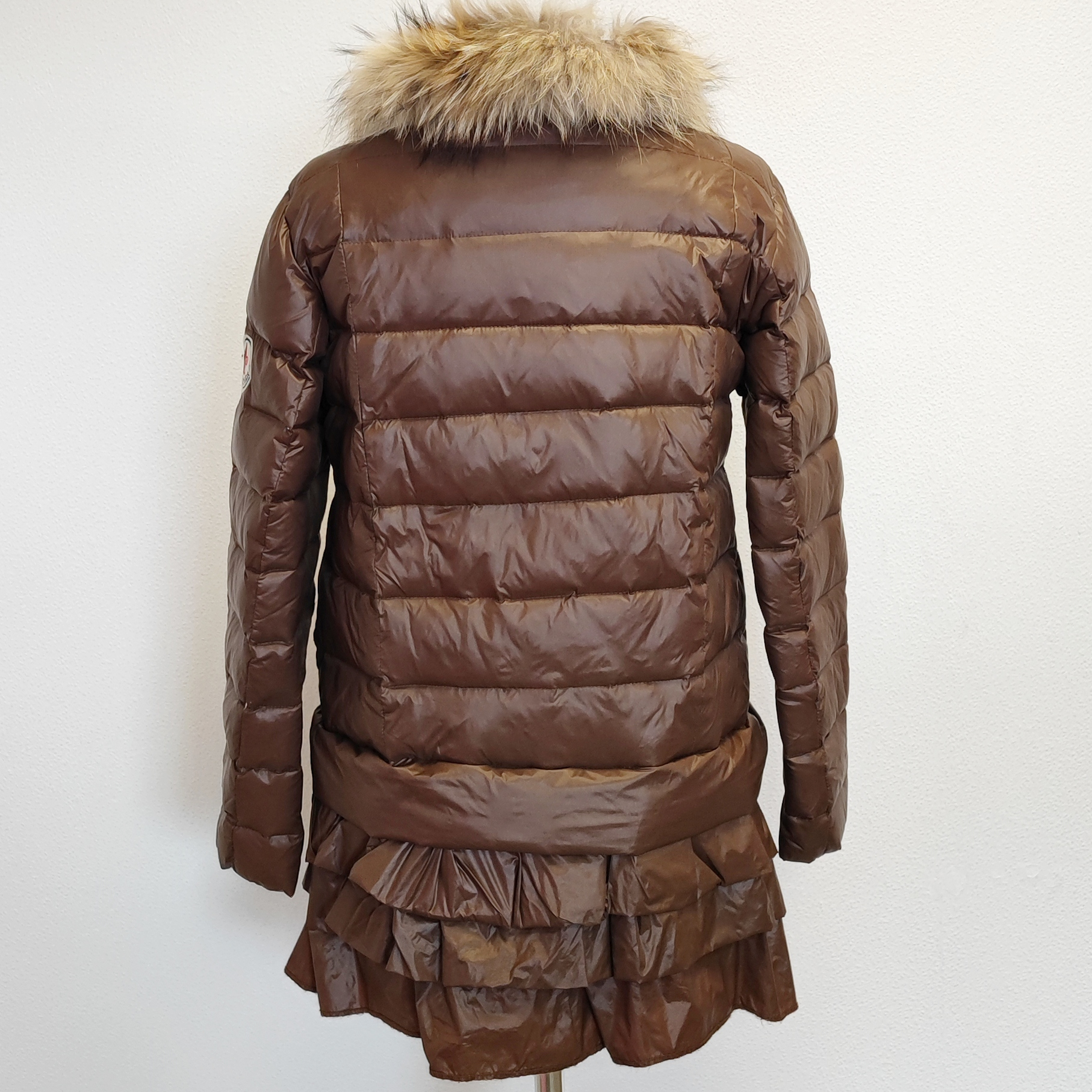 MONCLER - Doudoune marron à volants - T0 - Femme État correct - Vue 4 - 
