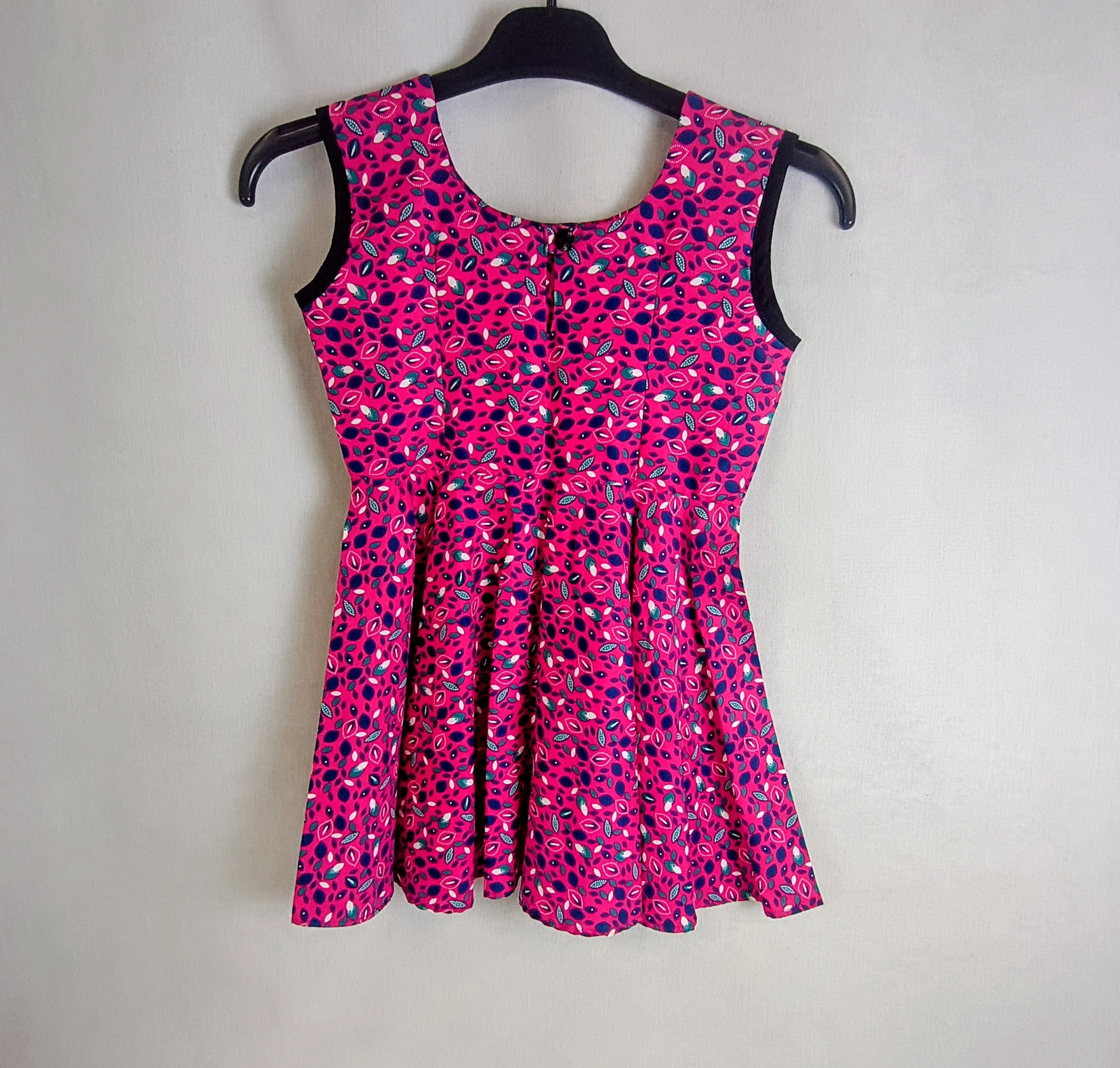 Robe fille imprimée Comme neuf -  reconditionné disponible sur Label Emmaüs