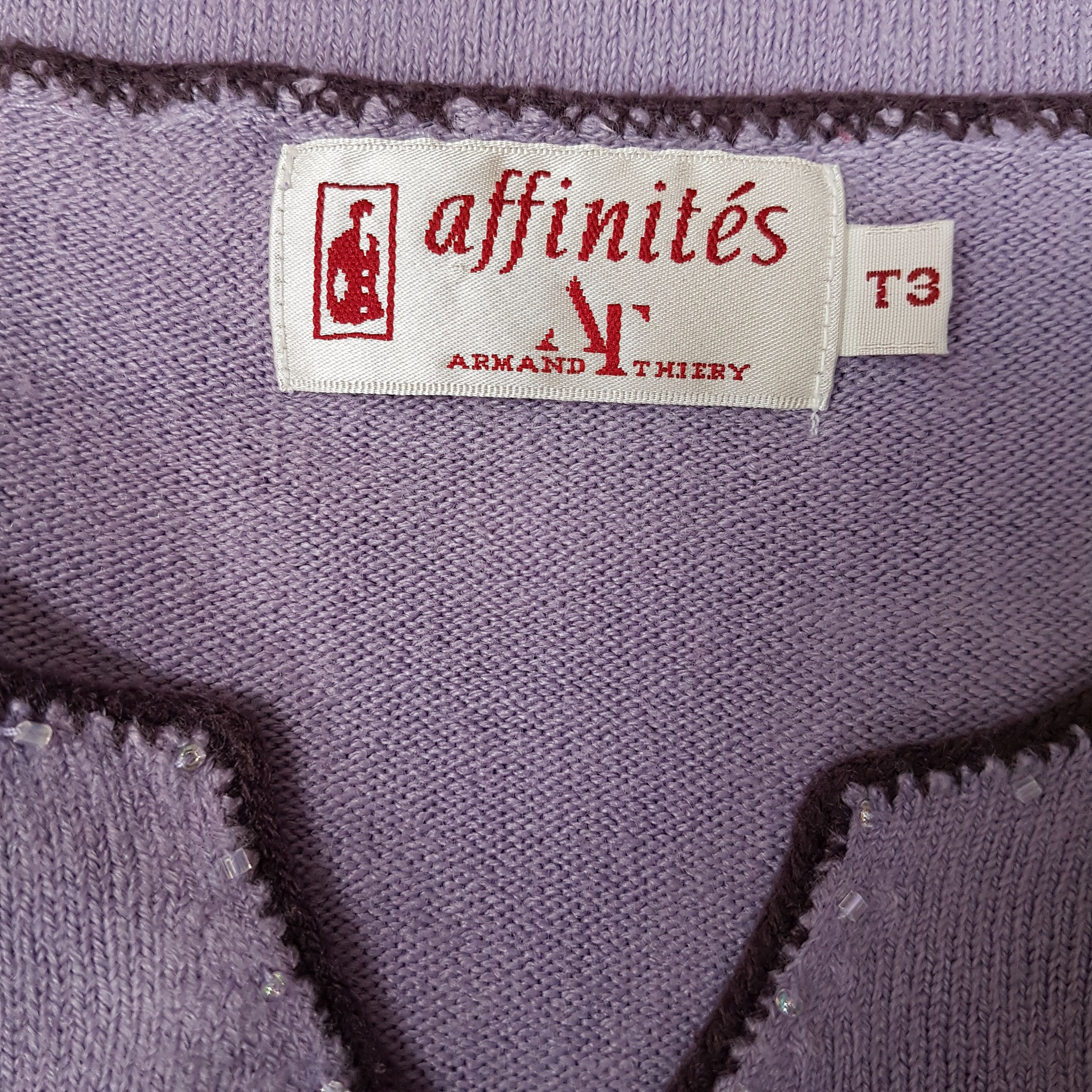 Voir photo 7 de Pull fin mauve - ARMAND THIERY - taille 3 Pull fin mauve - ARMAND THIERY - taille 3 Bon état - Vue 7 -