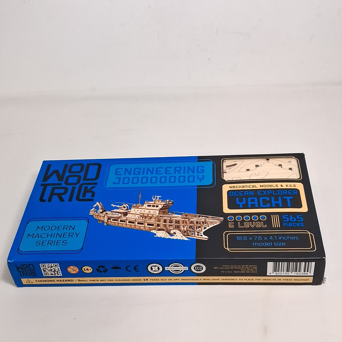 Maquette 3D en bois du Yacht Océan Explorer de Wood Trick – Le Calypso du Commandant Cousteau Très bon état - Vue 3 - 
