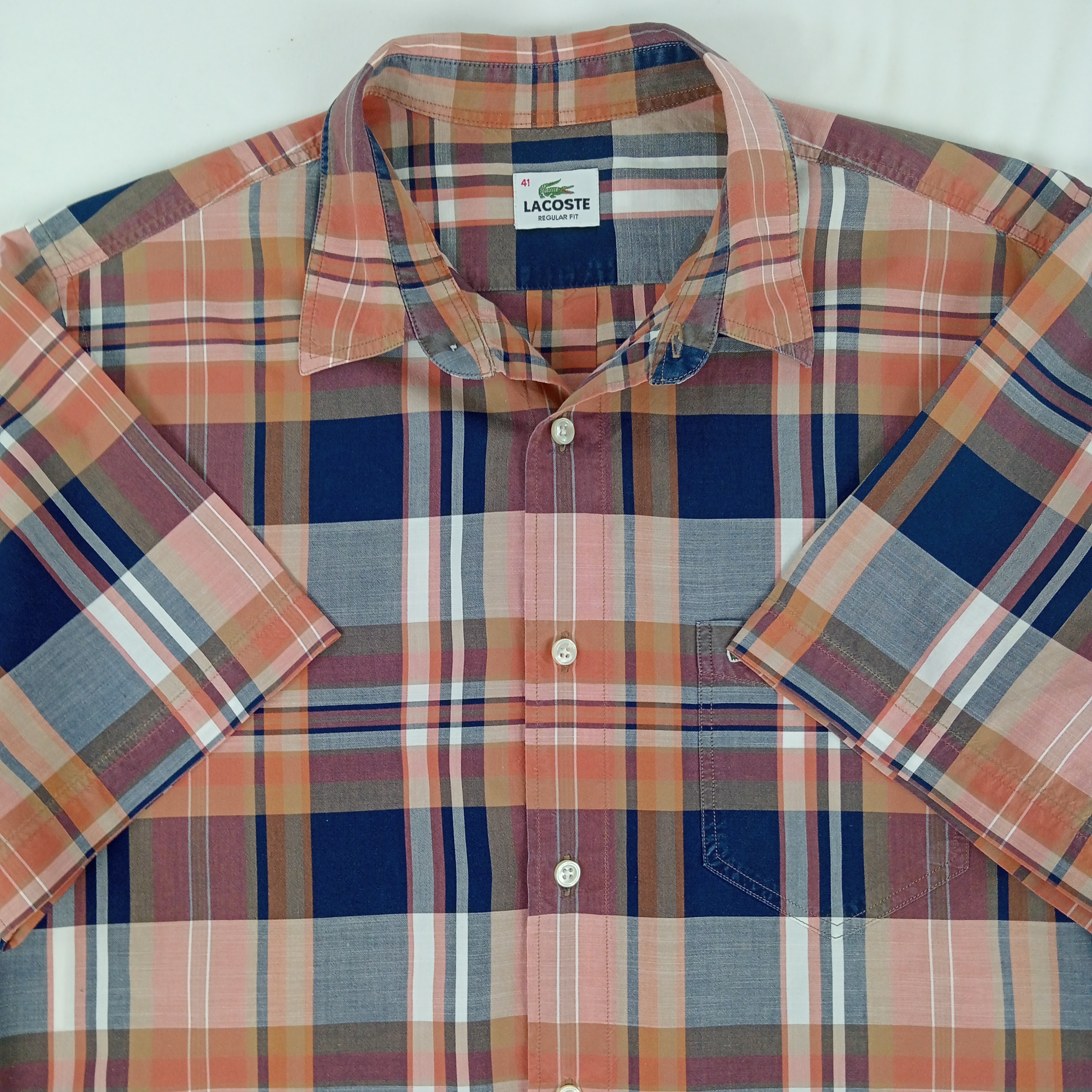 Chemise homme à carreaux de la marque Lacoste col classique manches courtes de couleur rouge tomette taille L (41) - Photo 2
