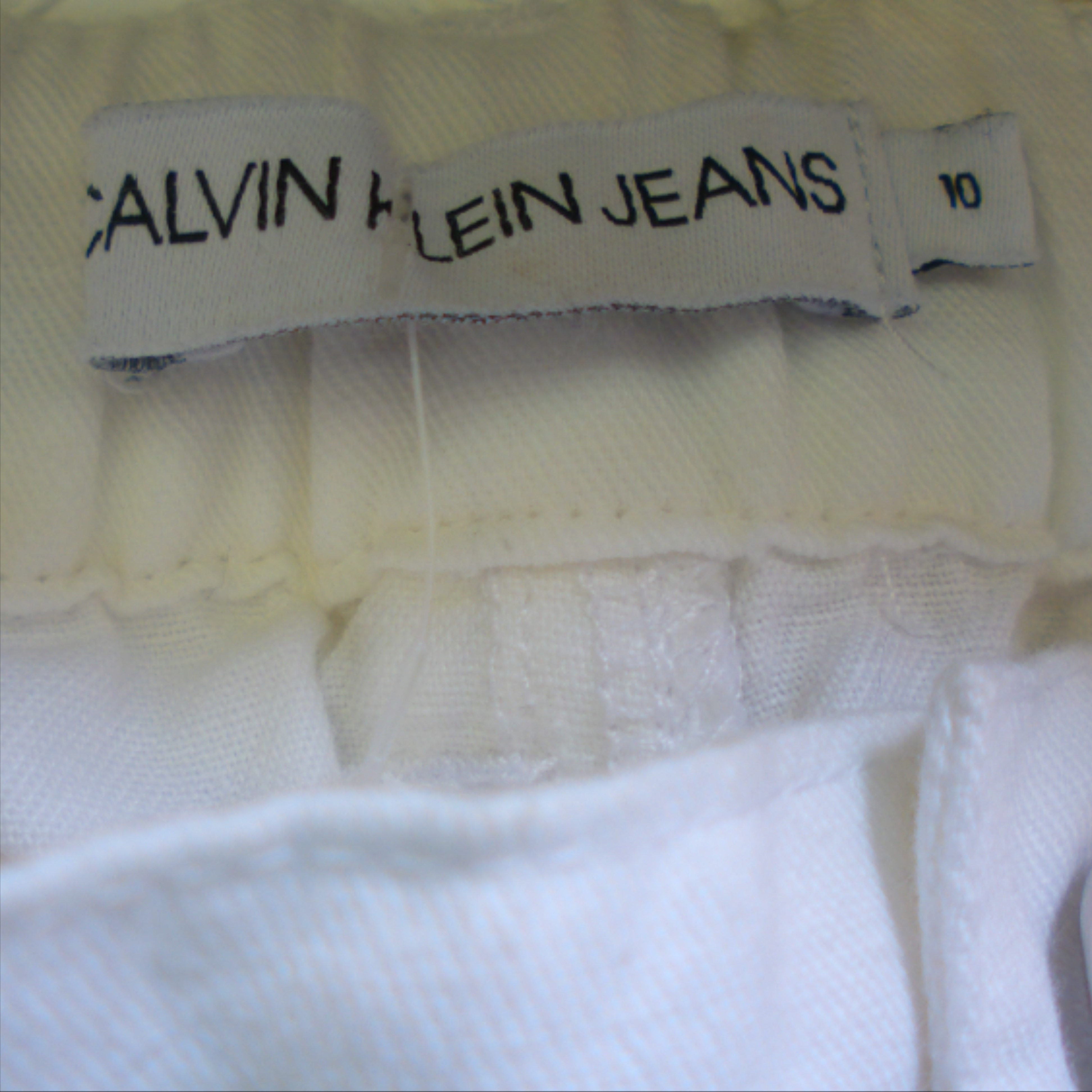 Short Calvin Klein Jeans, blanc, taille 10 - Photo 3