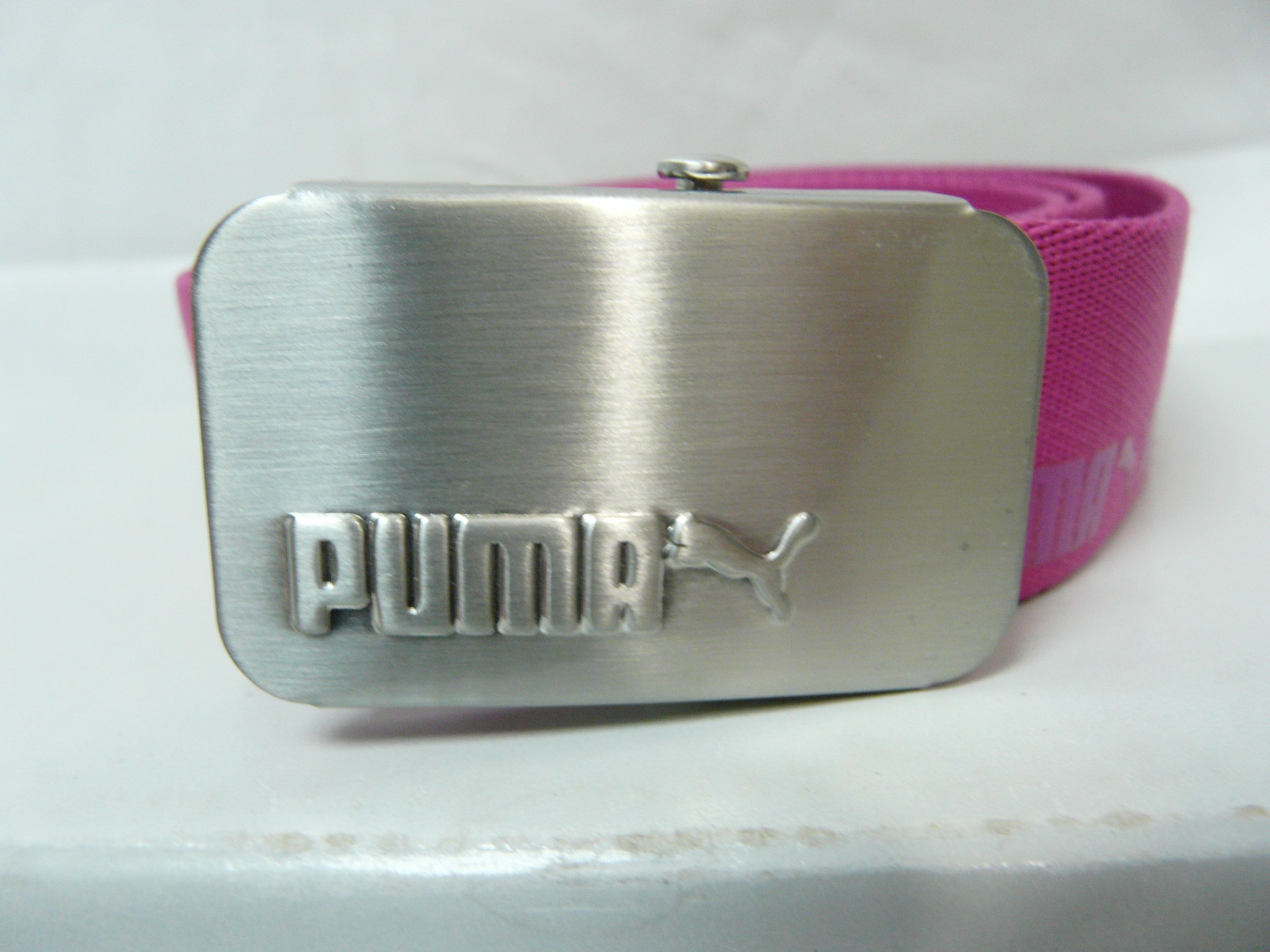 Voir photo 4 de Ceinture à clips - Puma - Taille M (117 cm) Ceinture à clips - Puma - Taille M (117 cm) Très bon état - Vue 4 -