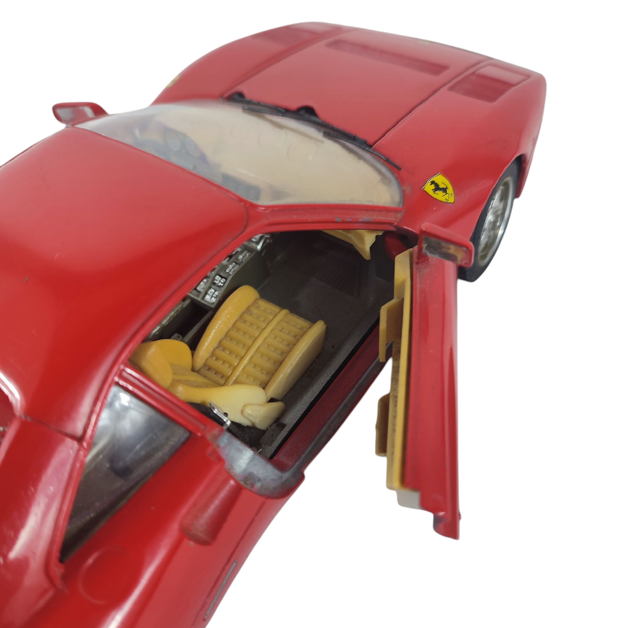 Voir photo 5 de Voiture Burago Ferrari GTO 1984 - scale 1/18 Voiture Burago Ferrari GTO 1984 - scale 1/18 Bon état - Vue 5 -