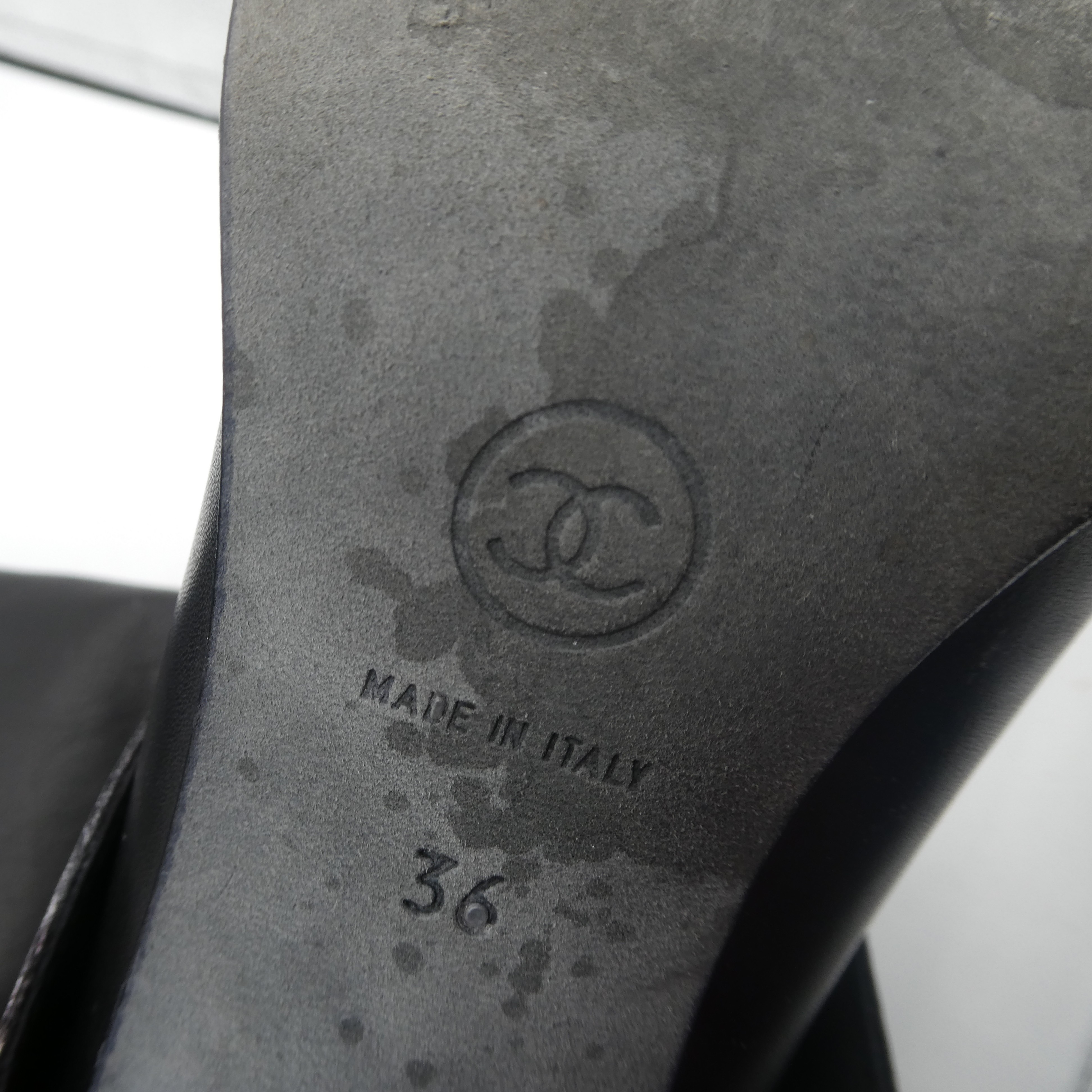 Chanel Bottes noires luxe talon guêtre en cuir - Taille 36 - Photo 5