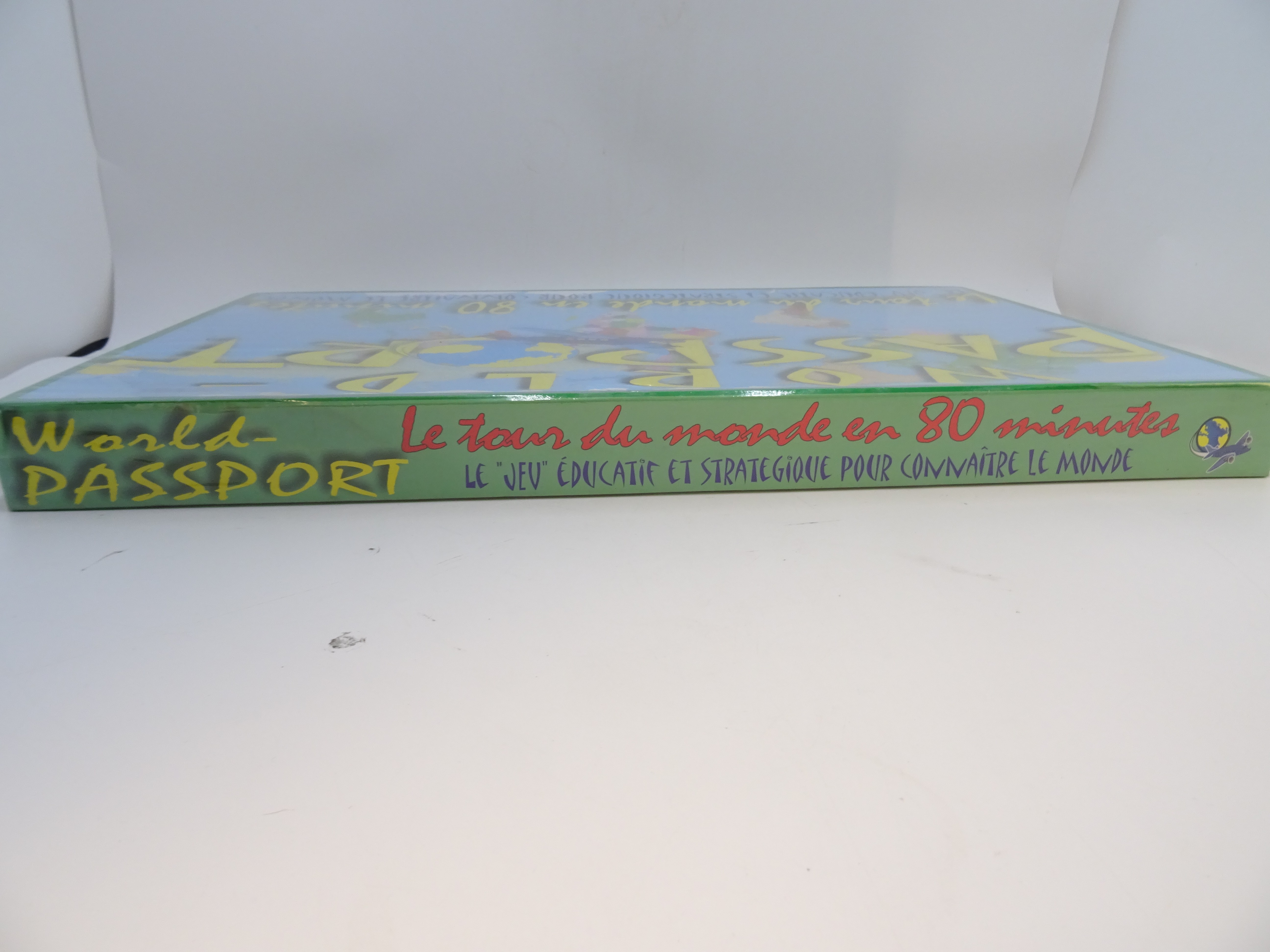 Jeu de société "World Passeport le tour du monde en 80 minutes" Comme neuf - Vue 3 - 