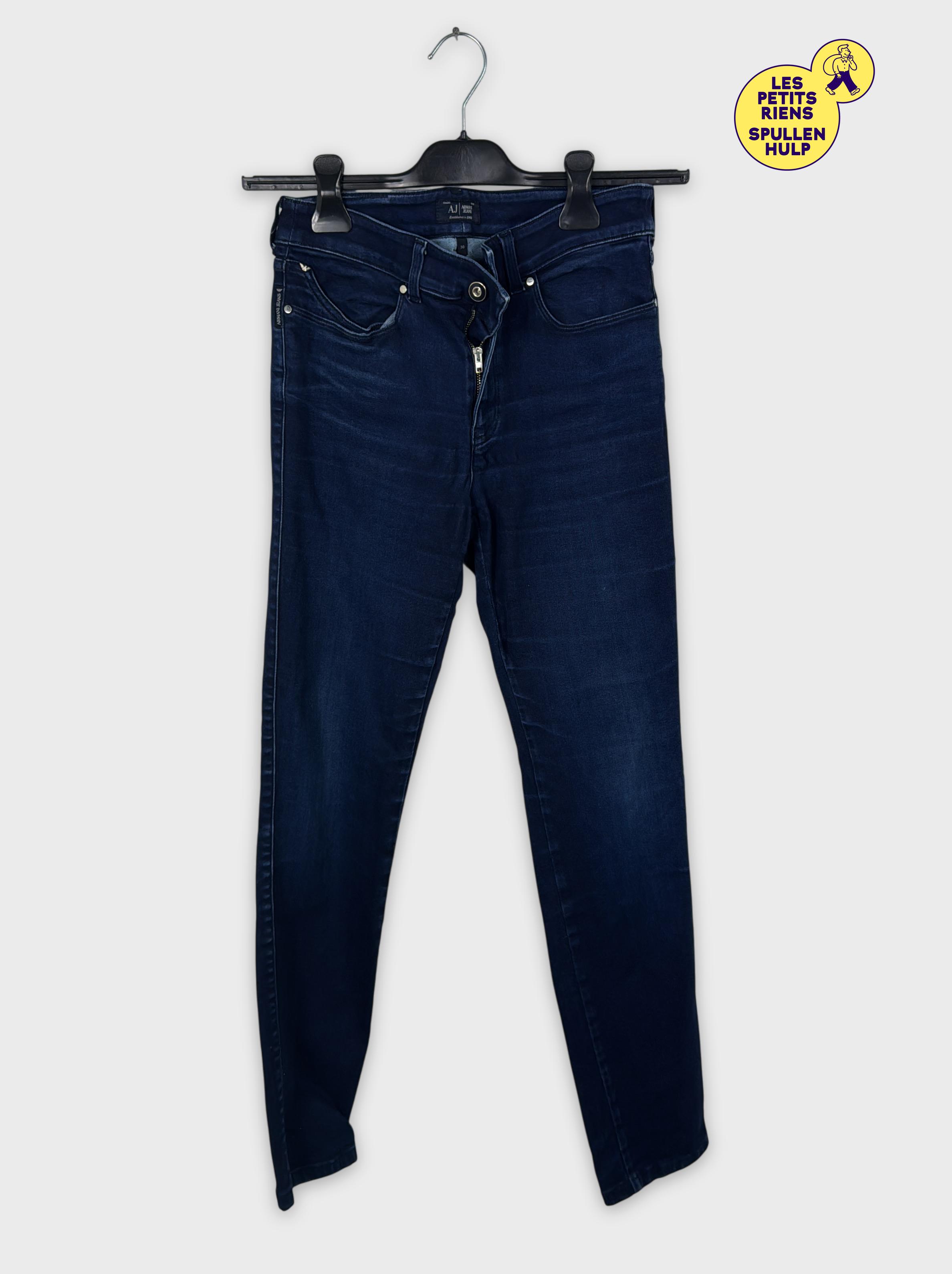 Jean slim Armani bleu foncé taille 30 👖 Très bon état -  reconditionné disponible sur Label Emmaüs