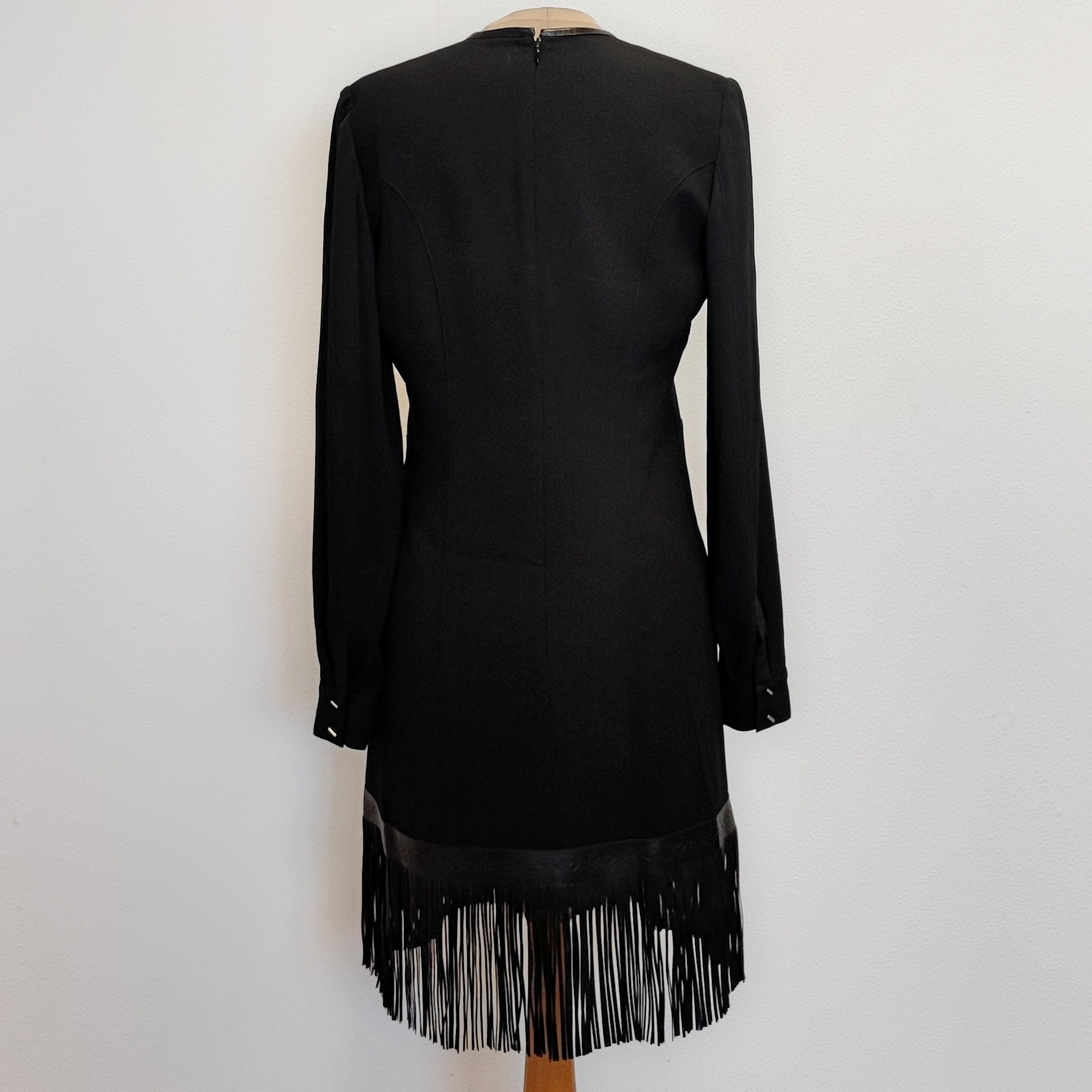NATHALIE CHAIZE - Robe noire à frange -38- Femme  Très bon état - Vue 4 - 