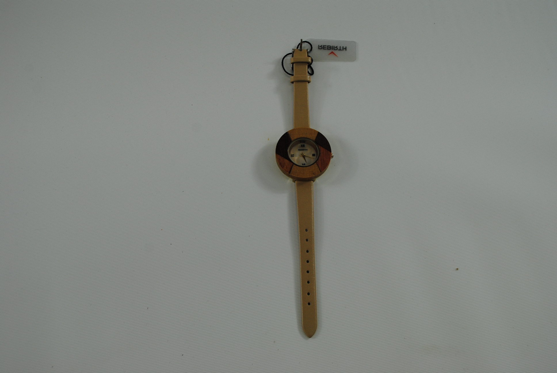 Montre femme Comme neuf -  reconditionné disponible sur Label Emmaüs