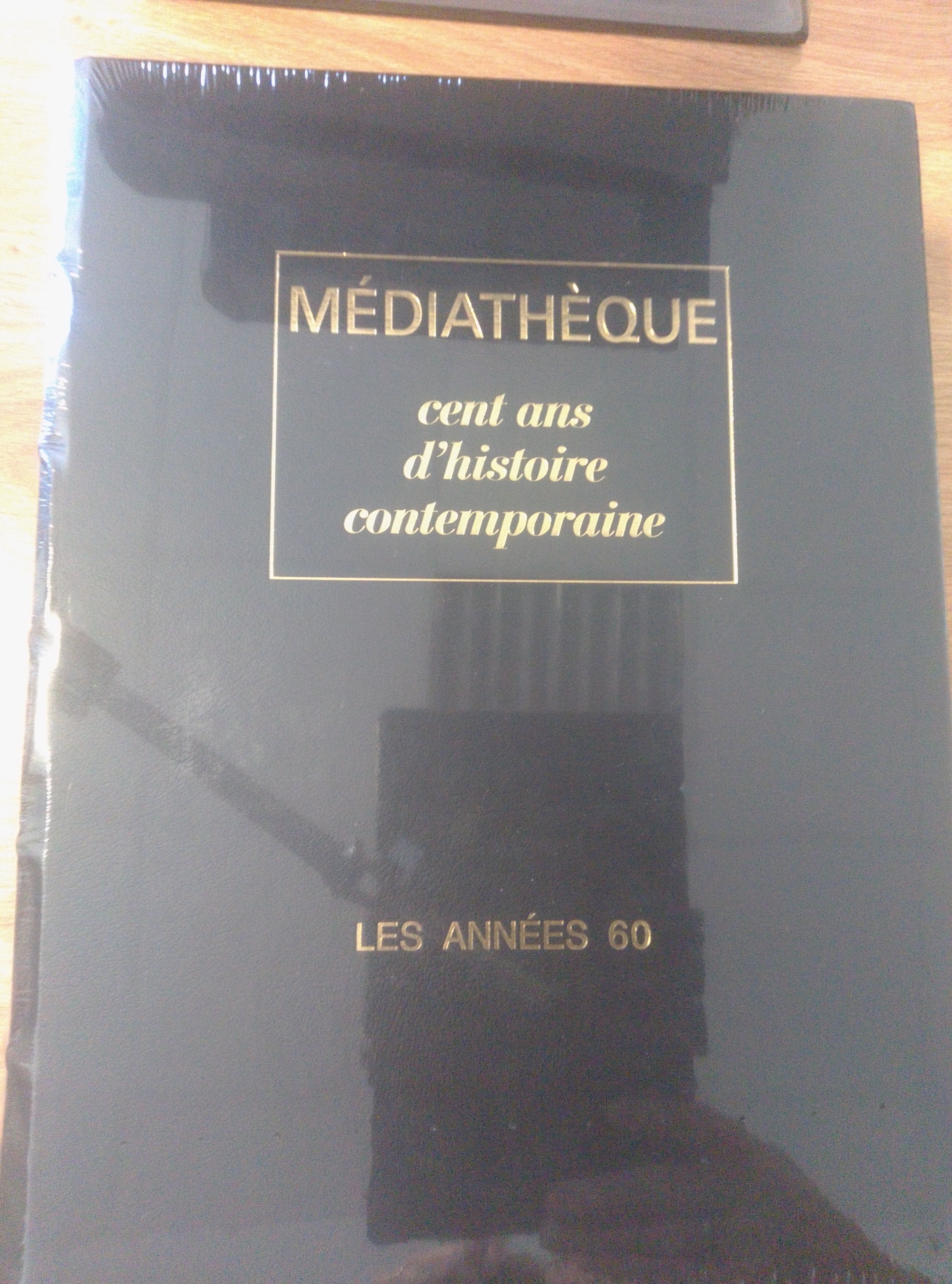 Médiathèque cent ans d'histoire contemporaine en 10 volumes - Photo 5