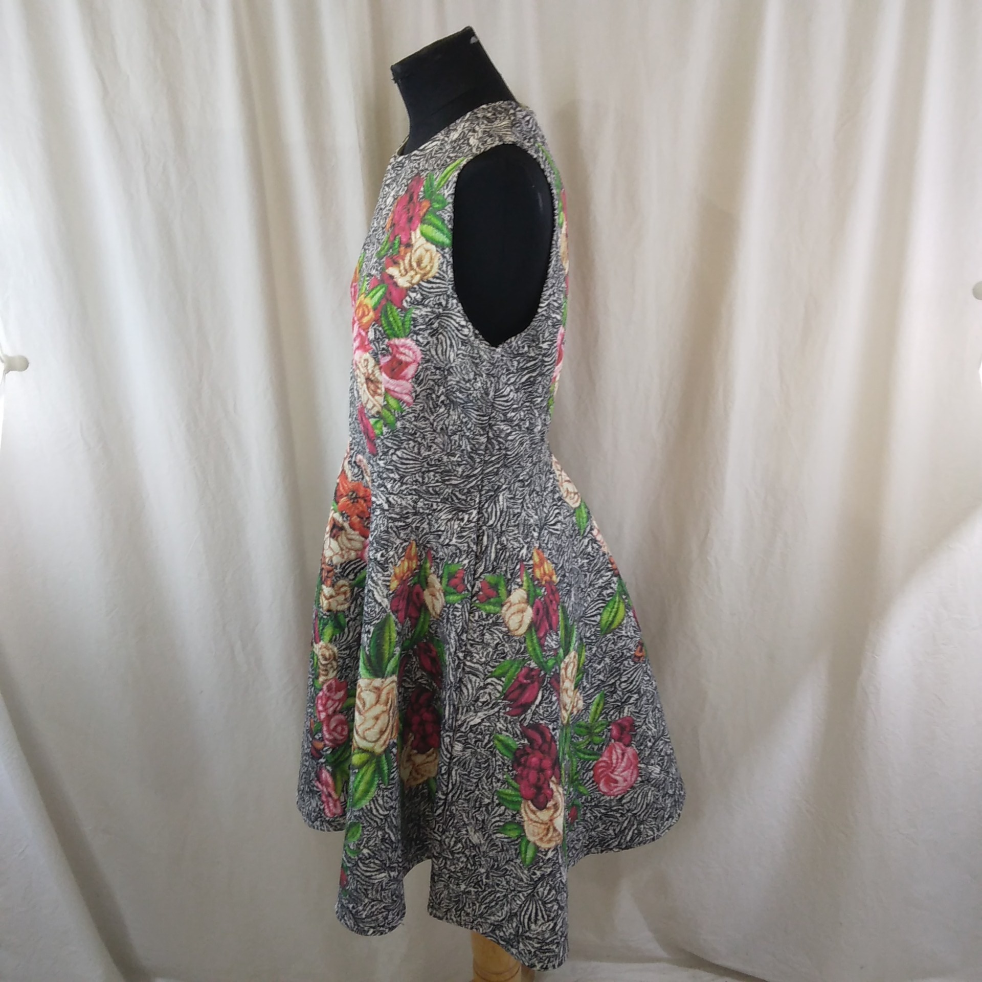 Robe Pin Up colorée, Care of you - S/M Comme neuf - Vue 4 - 