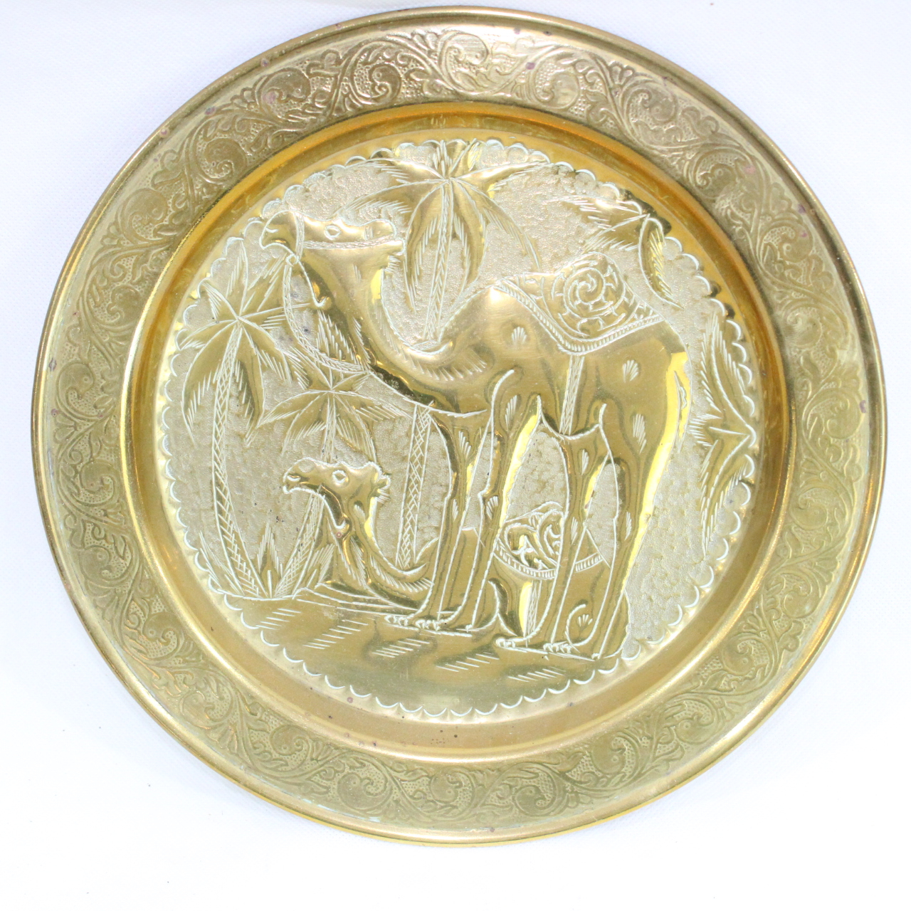 Lot de 3 plats provenant du Maghreb en laiton  - Vue 2 - 