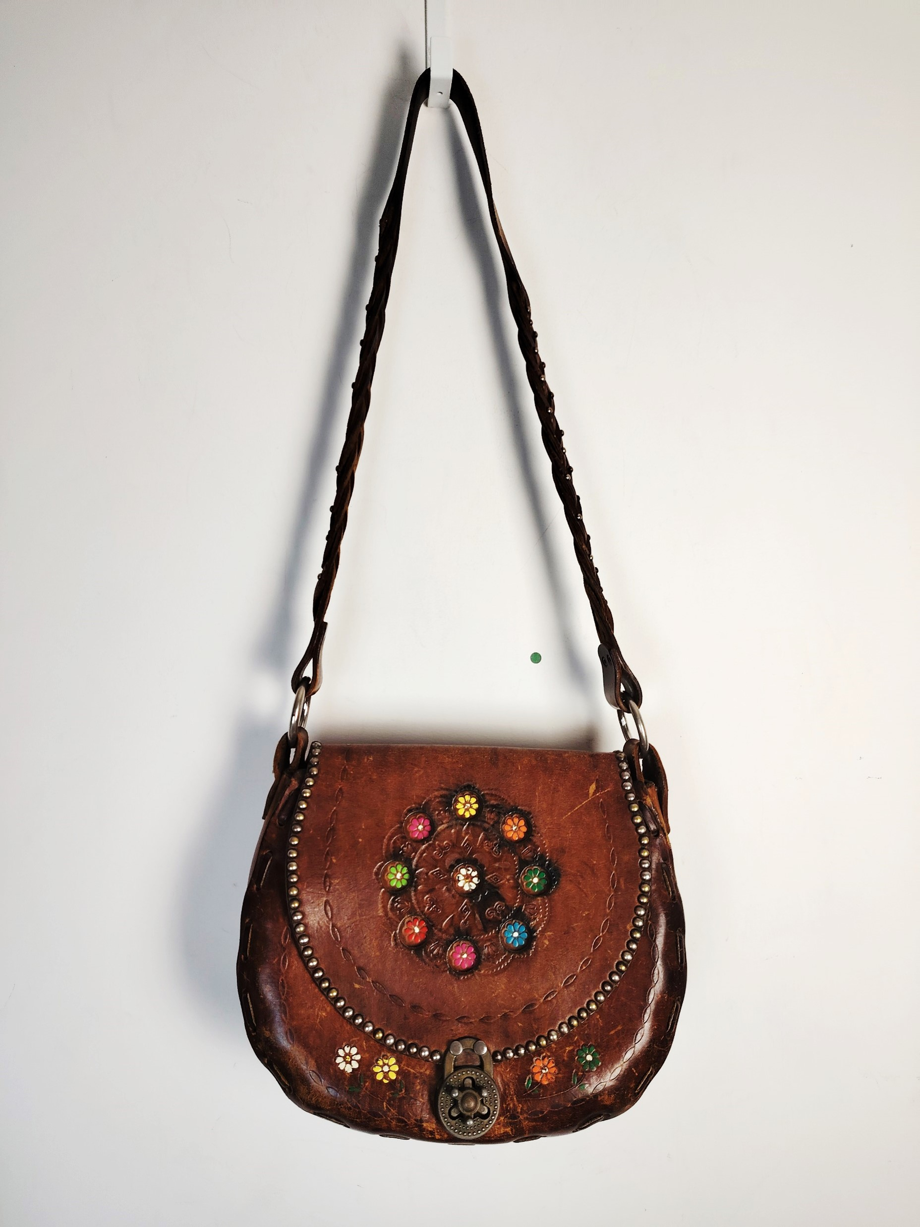 Sac bandoulière cuir rigide hippie chic années 70's - Photo 5