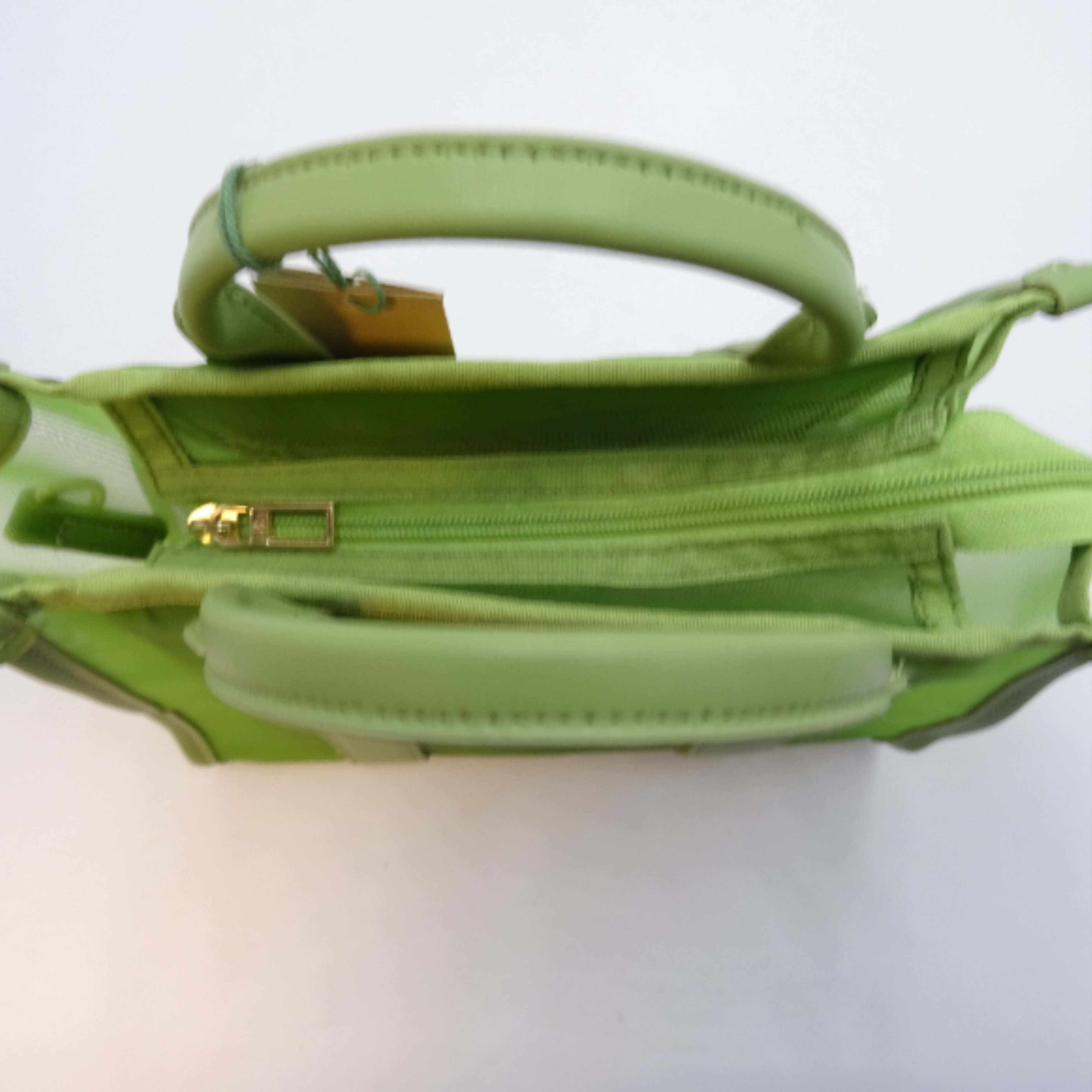 Voir photo 3 de Sac vert tissu " MIAE JOY " Sac vert tissu " MIAE JOY " Comme neuf - Vue 3 -