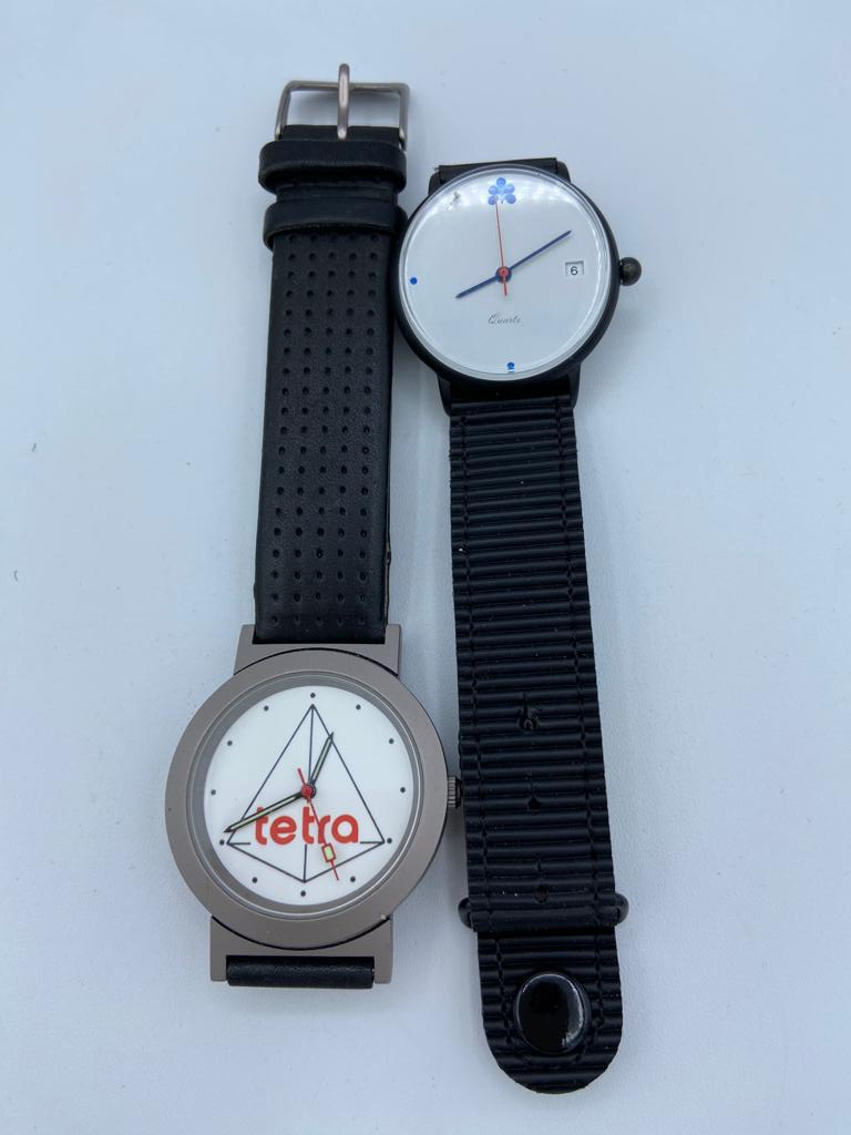 Acheter 2 montres homme - quartz Bon état - 12,00 € 2 montres homme - quartz Bon état - reconditionné disponible sur Label Emmaüs