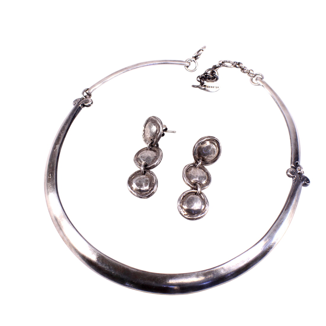 Acheter Collier ras de cou Scooter Bon état - 35,00 € Collier ras de cou Scooter Bon état - reconditionné disponible sur Label Emmaüs