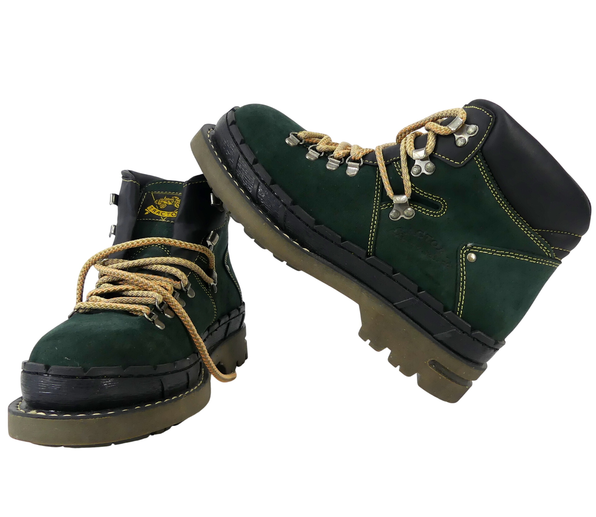 Paire de chaussures Tractors Boots and Shoes - Label Emmaus - Modalova