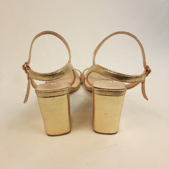 Chaussures nu-pieds chic à talons T39 Très bon état - Vue 4 - 