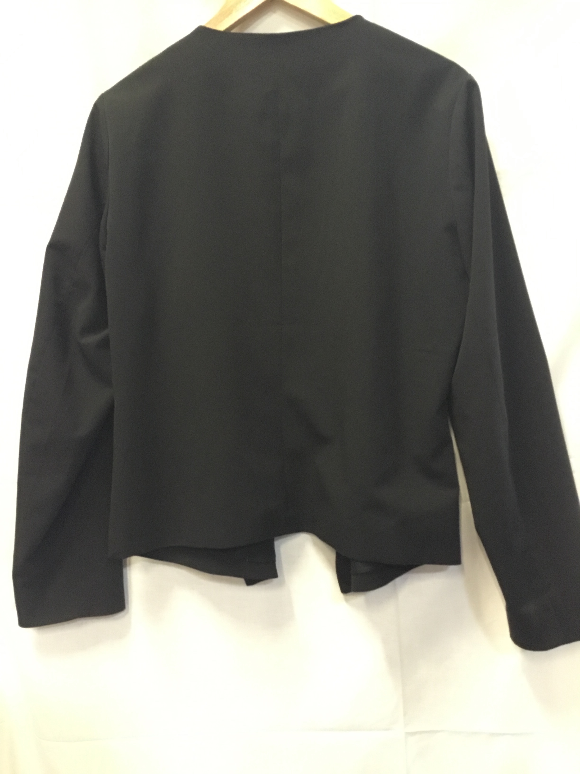 Voir photo 6 de Veste sans bouton noire croisée « Pièces » XL Veste sans bouton noire croisée « Pièces » XL Très bon état - Vue 6 -