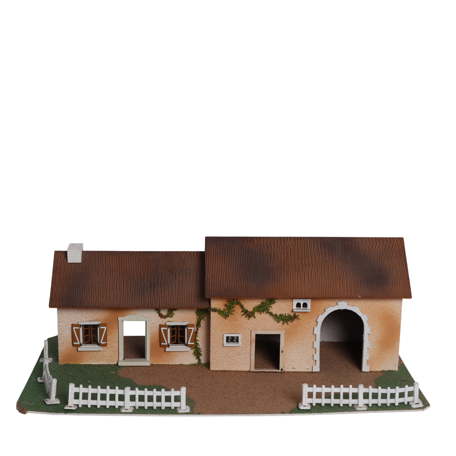Acheter Maison miniature provençale artisanale Bon état - 19,00 € Maison miniature provençale artisanale Bon état - reconditionné disponible sur Label Emmaüs