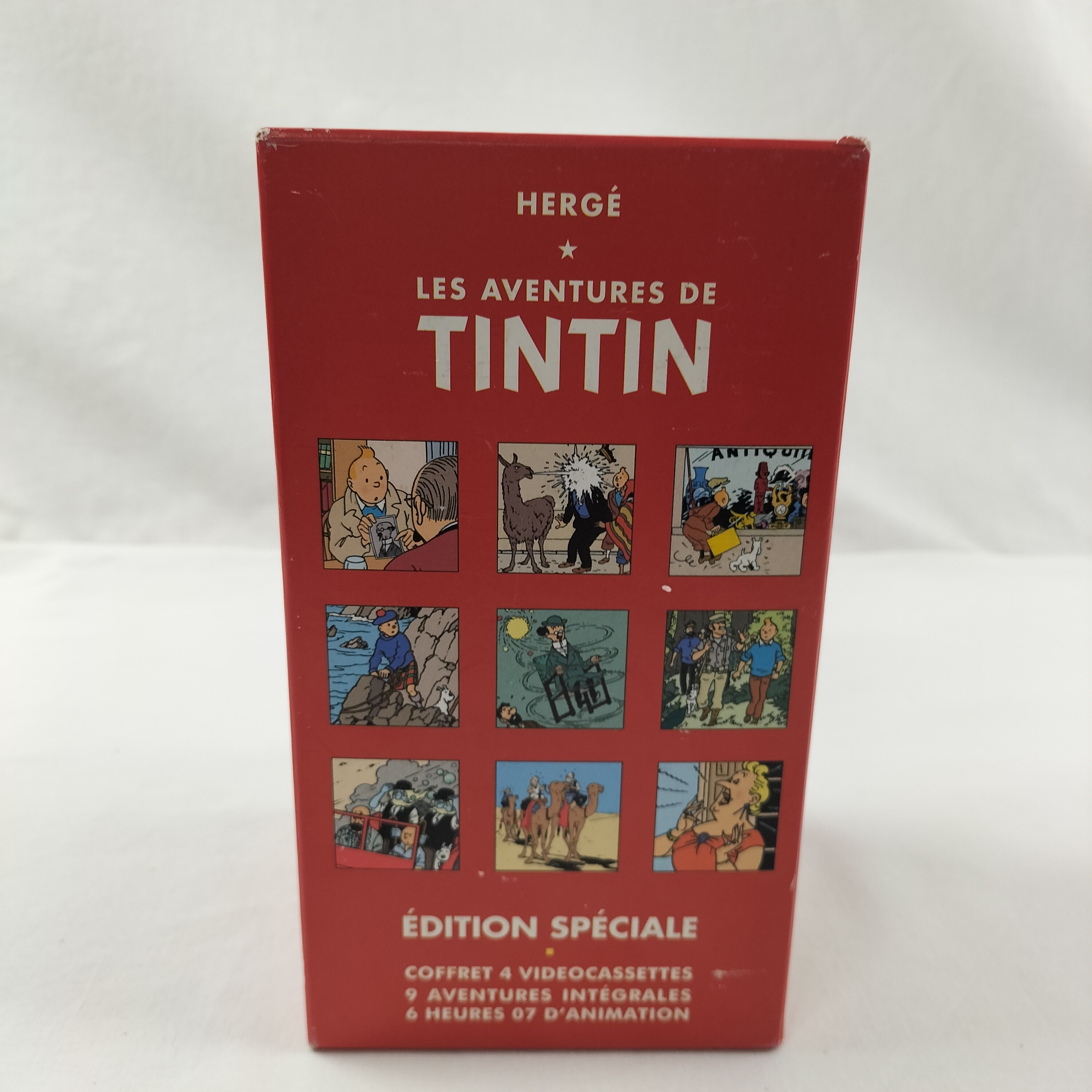 Voir photo 4 de Coffret Collector quatre VHS Tintin – 9 Aventures Cultes en Édition Coffret Collector quatre VHS Tintin – 9 Aventures Cultes en Édition Bon état - Vue 4 -