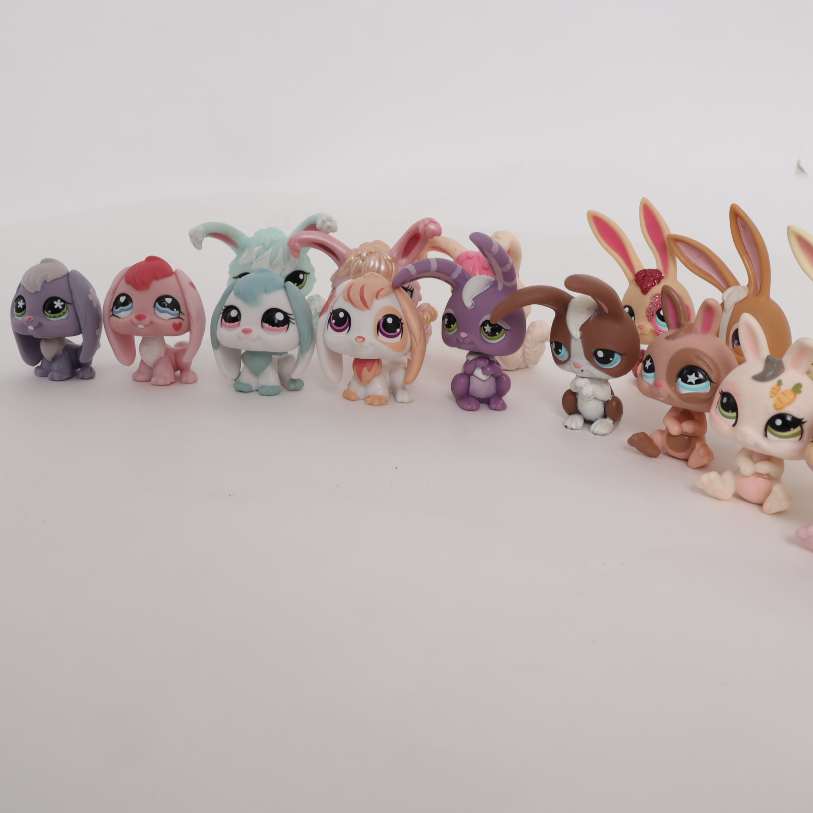 Lot de 18 figurines lapins Hasbro LPS Pet Shop Bon état - Vue 5 - 
