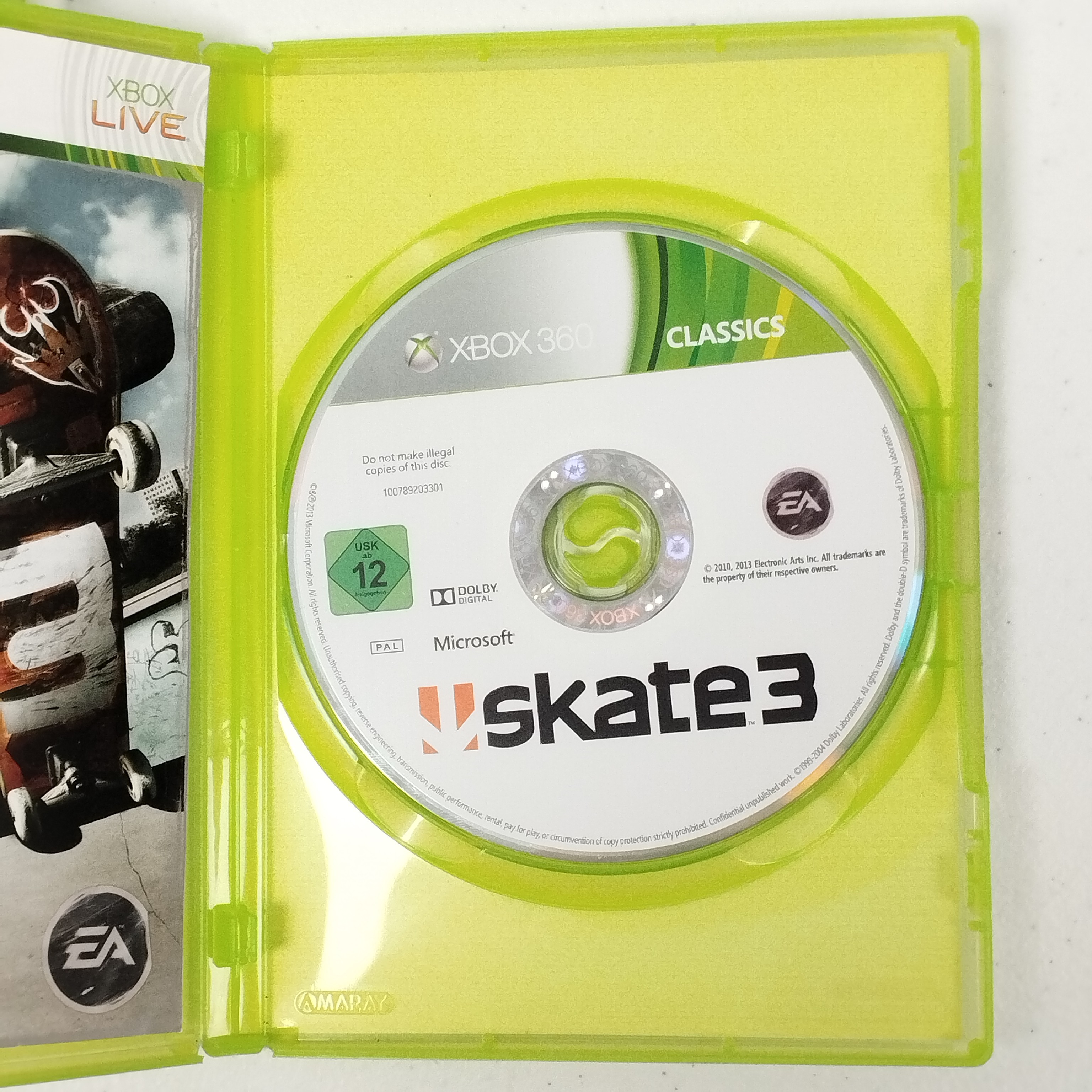 Voir photo 9 de Lot de 3 jeux XBOX 360 : Les Sims 3 /PES 2015 / Skate 3 Lot de 3 jeux XBOX 360 : Les Sims 3 /PES 2015 / Skate 3 Bon état - Vue 9 -