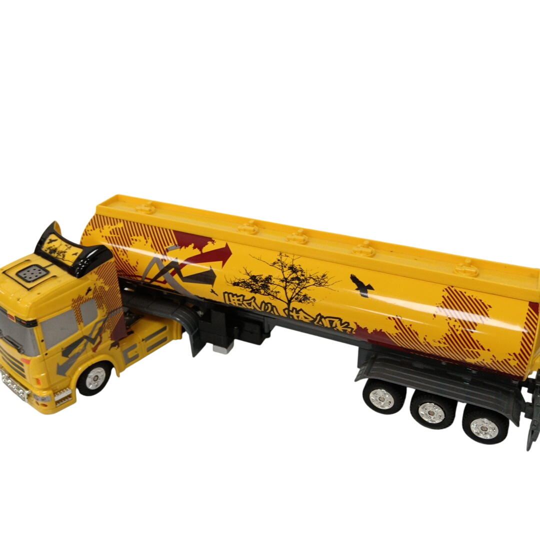 Acheter Camion citerne en plastique L 46 cm Bon état - 10,00 € Camion citerne en plastique L 46 cm Bon état - reconditionné disponible sur Label Emmaüs