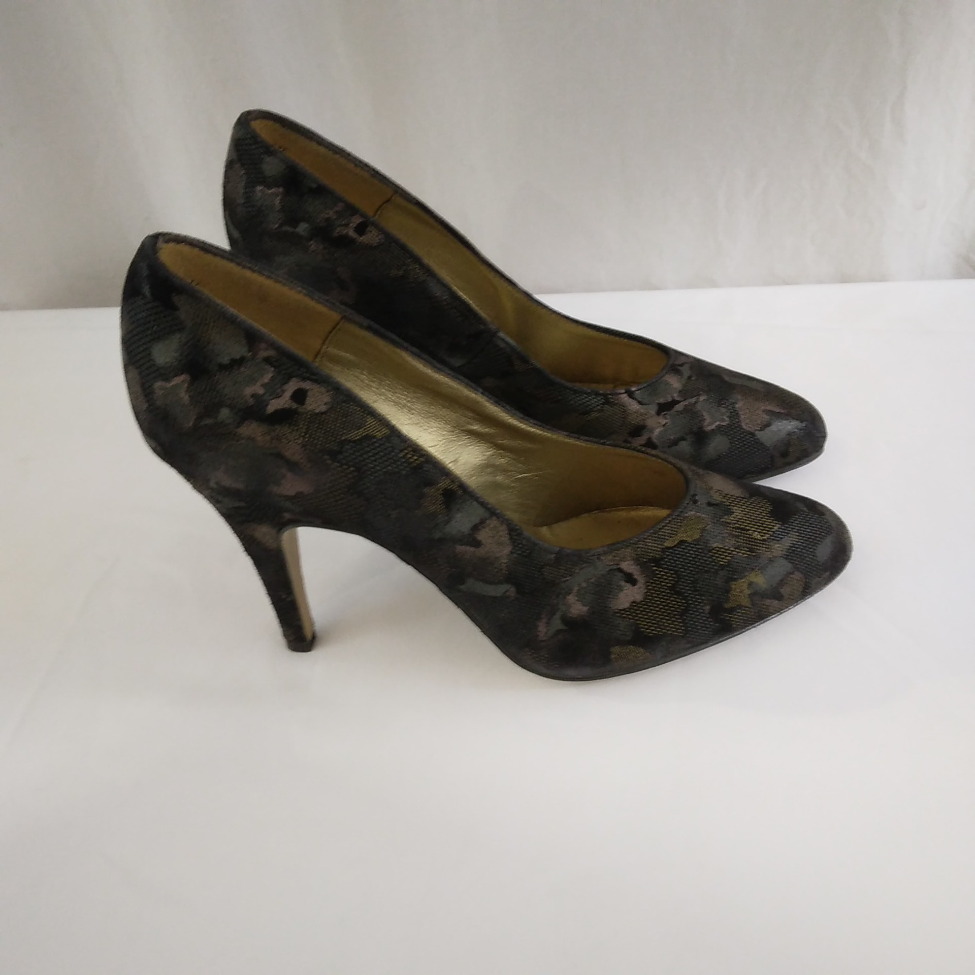 Voir photo 2 de escarpins imprimés, christian chaussures, 36 1/2 escarpins imprimés, christian chaussures, 36 1/2 Très bon état - Vue 2 -