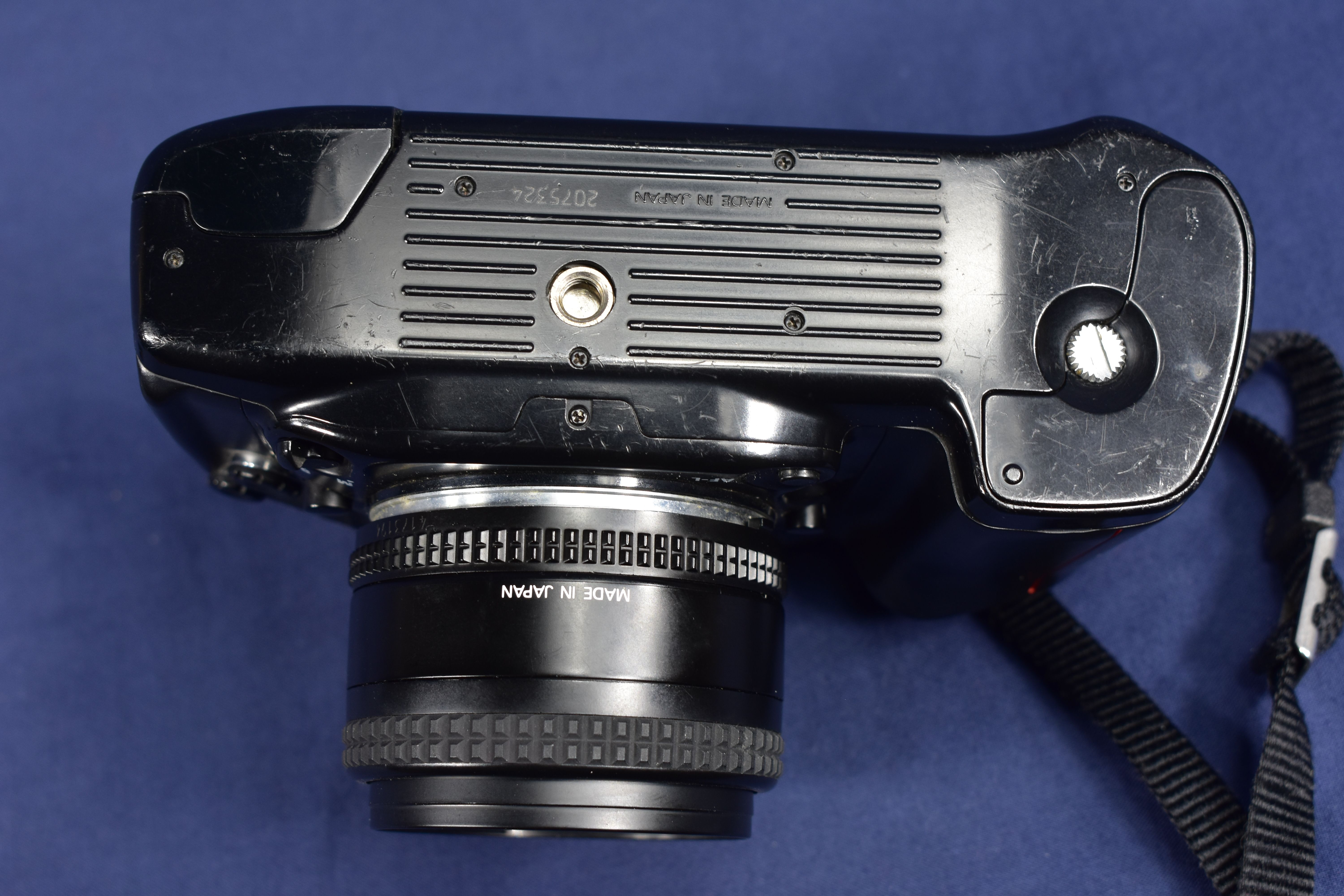 Appareil photo NIKON F 90, avec objectif de 50 mm, Objectif NIKON 35 - 105 mm, flash 1 ET 2 , 38 CT 7. - Photo 16