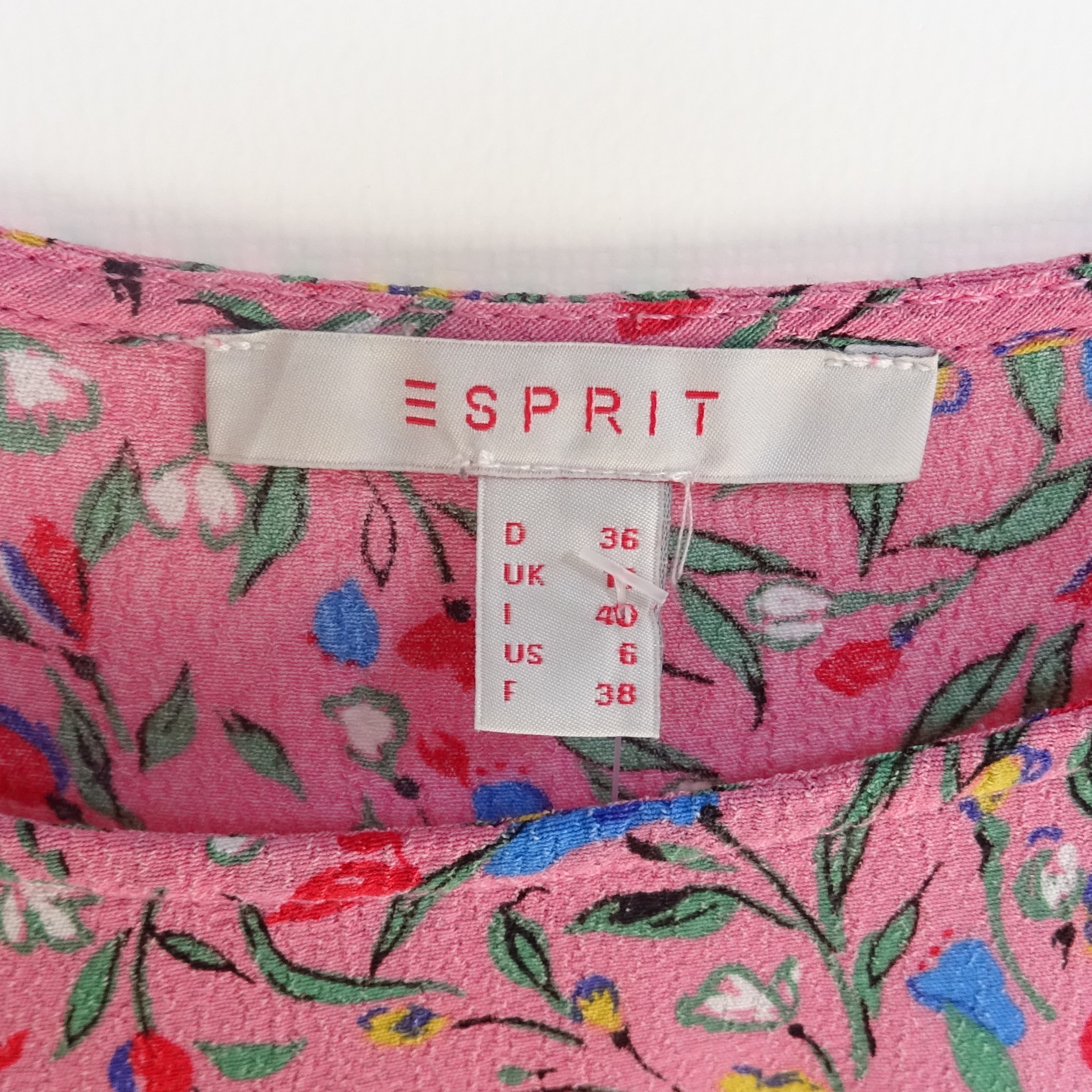 Voir photo 2 de ESPRIT Robe taille 38 ESPRIT Robe taille 38 Très bon état - Vue 2 -